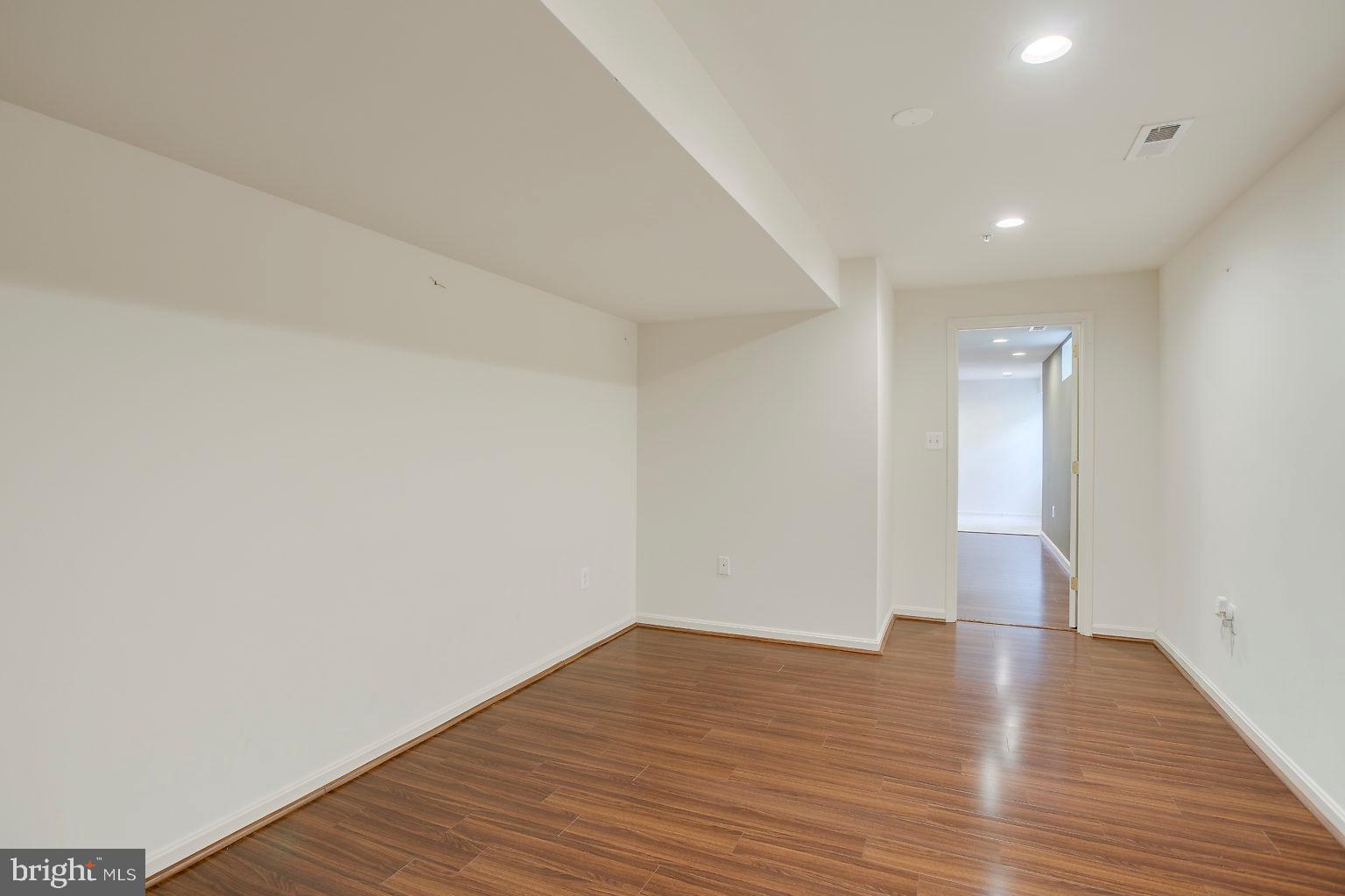 LONGWOOD - Residential