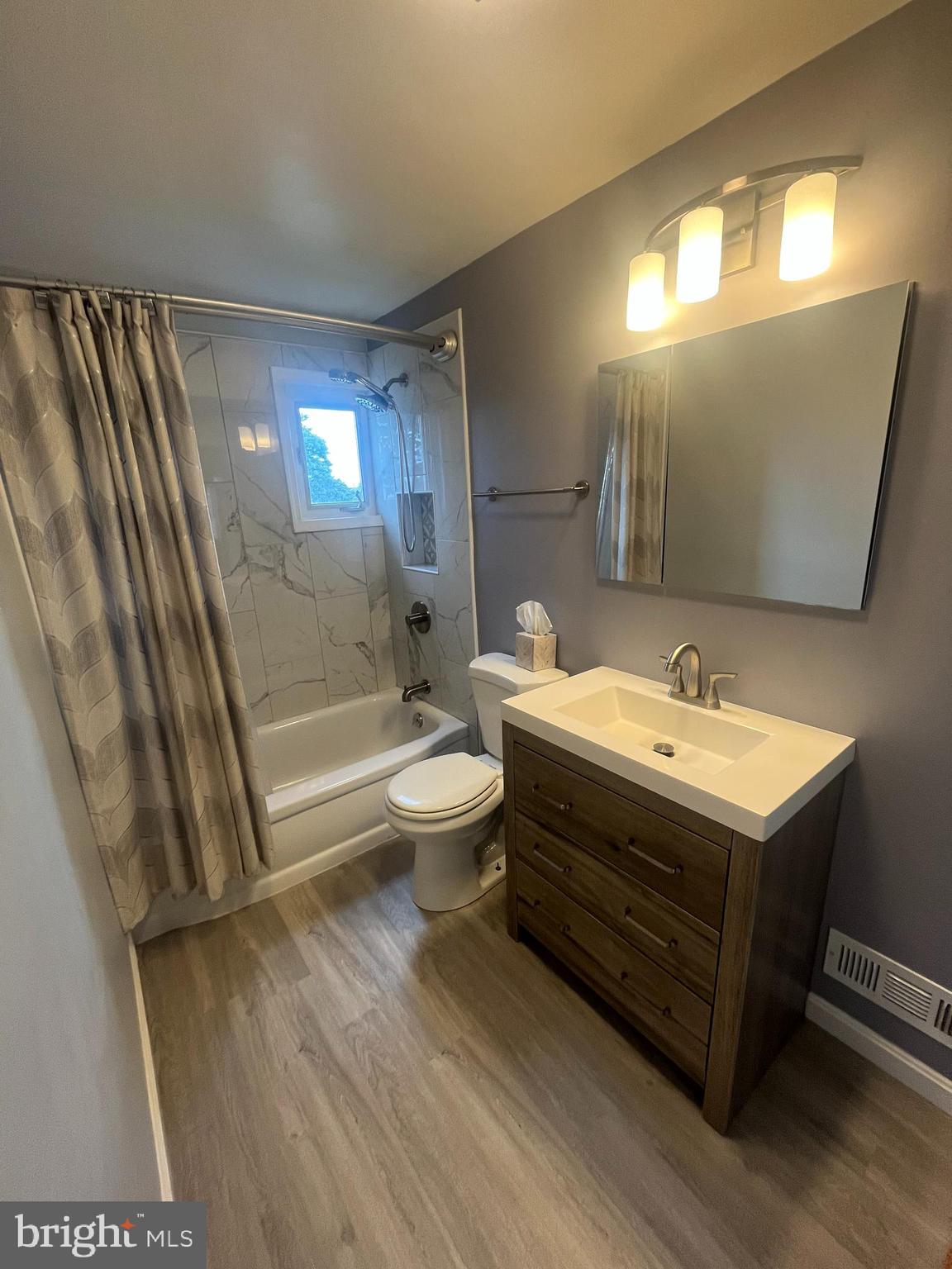 EASTCREST - Residential