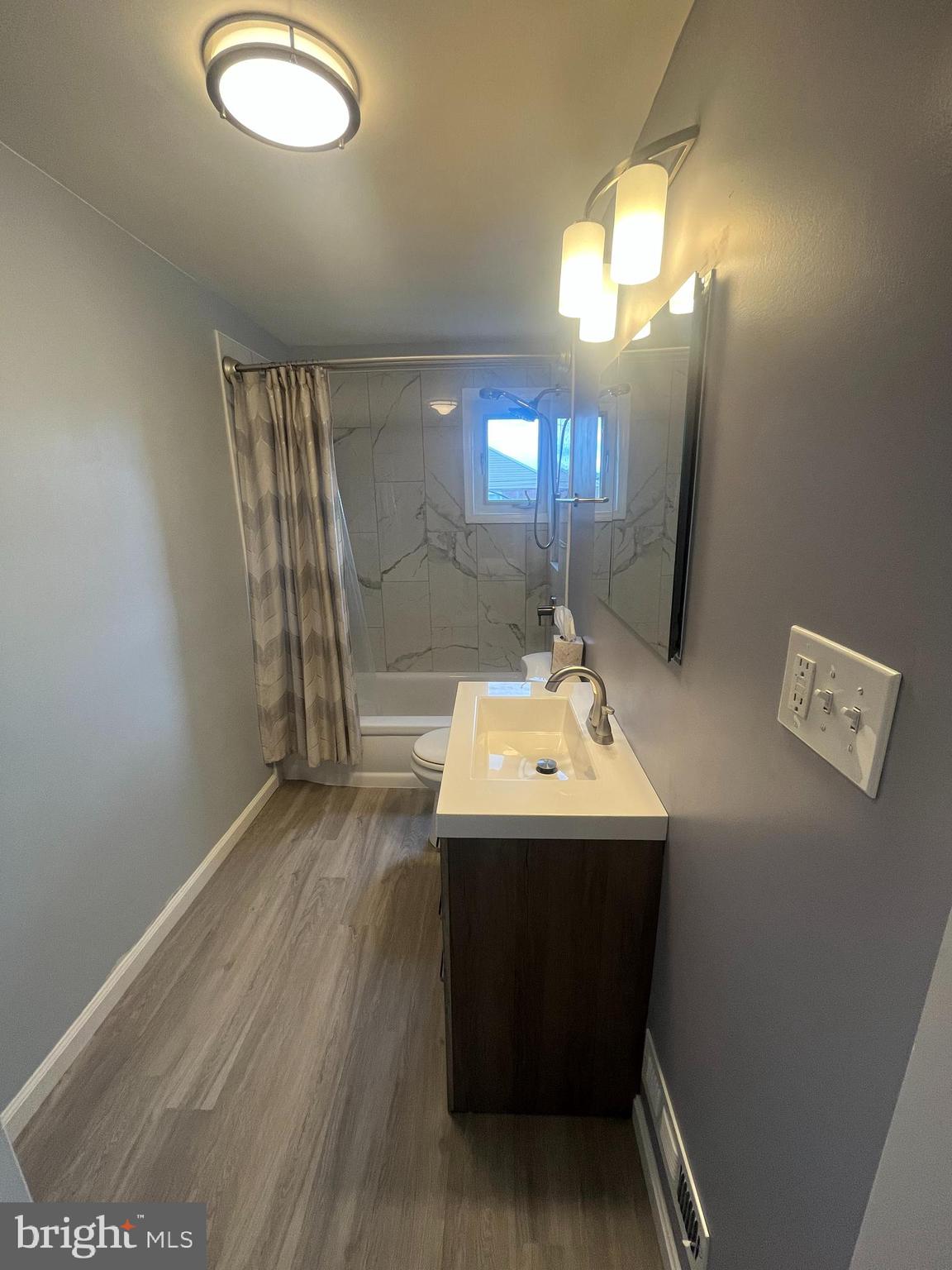 EASTCREST - Residential