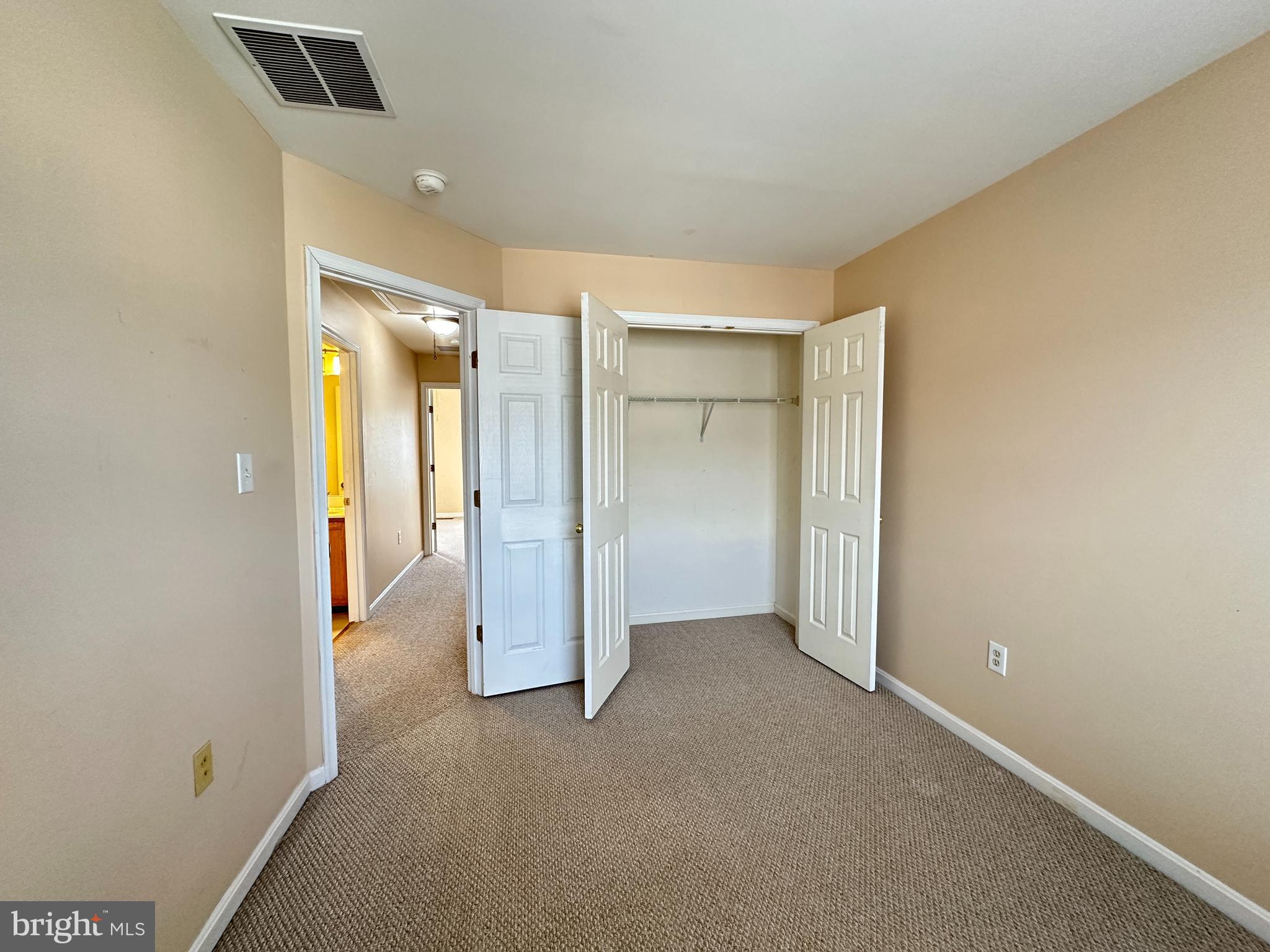 MCNAIR FARMS LANDBAY 11 - Residential Lease