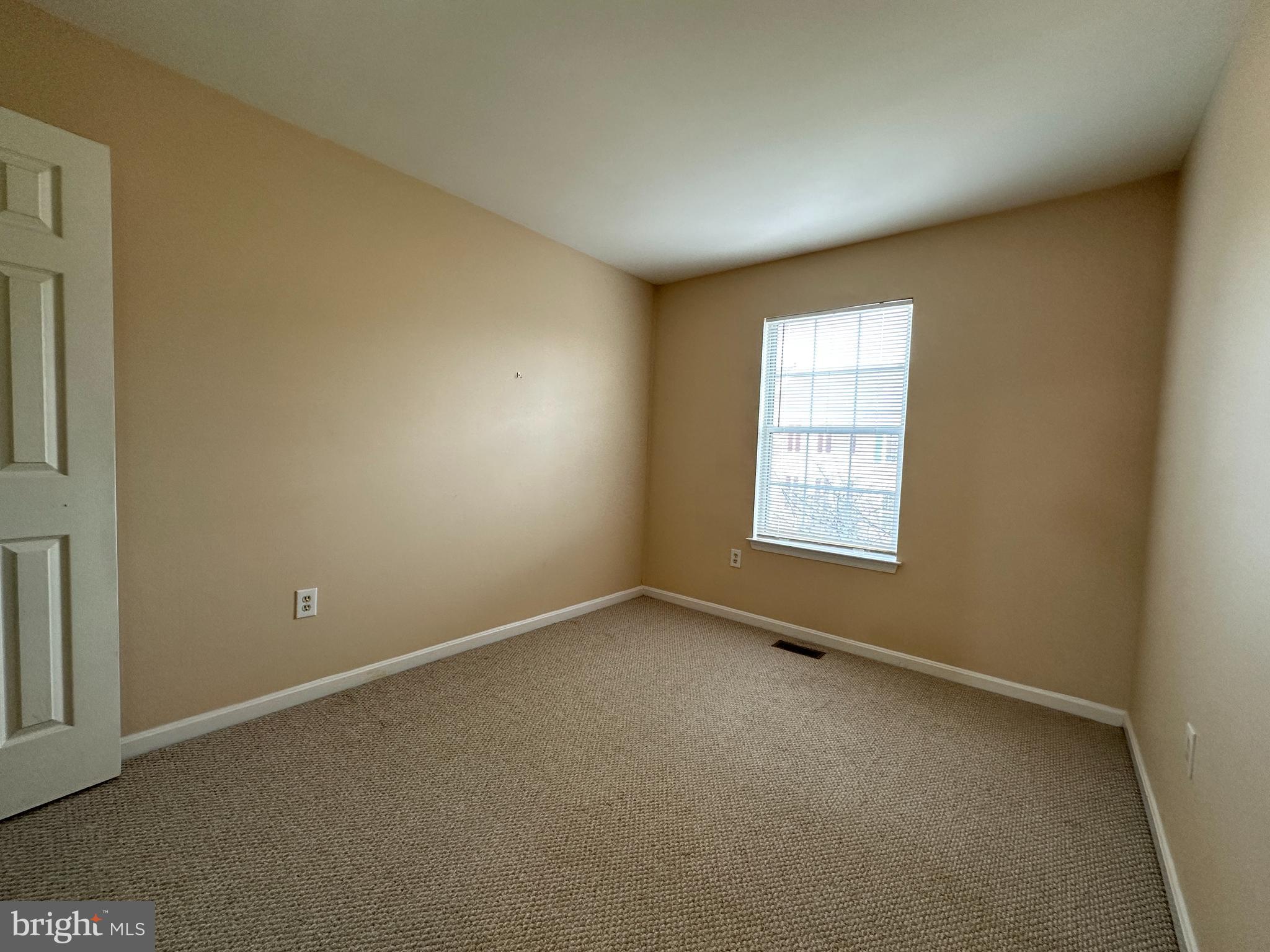 MCNAIR FARMS LANDBAY 11 - Residential Lease