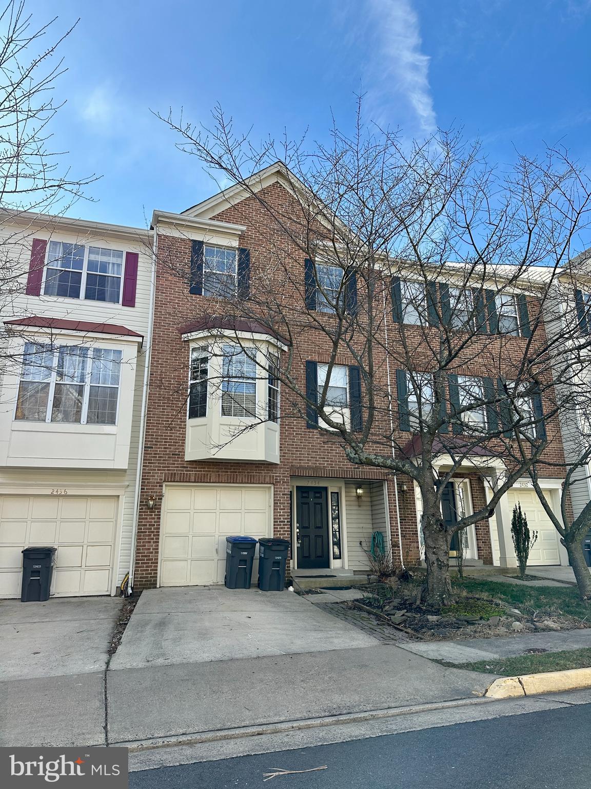 MCNAIR FARMS LANDBAY 11 - Residential Lease