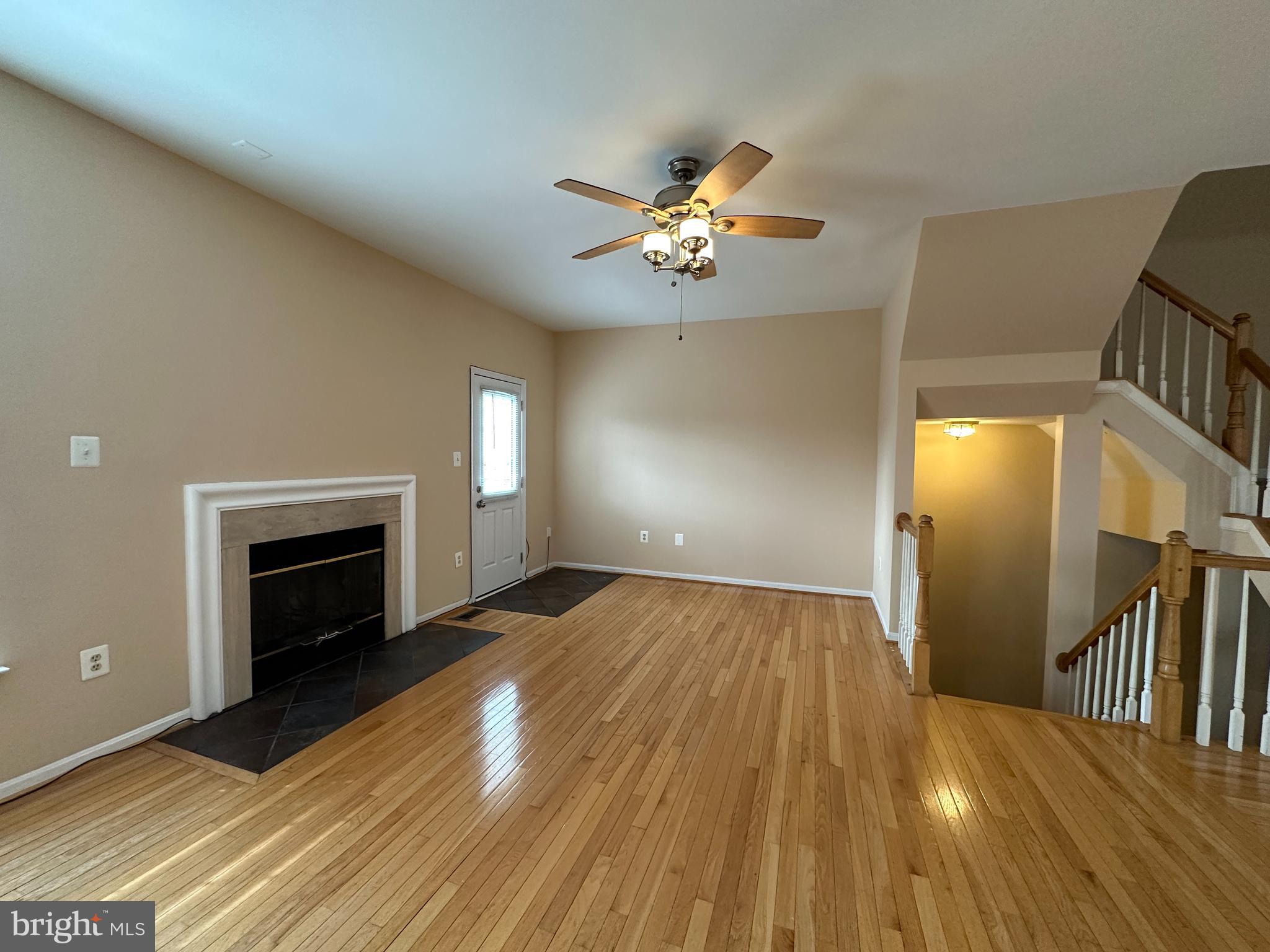 MCNAIR FARMS LANDBAY 11 - Residential Lease