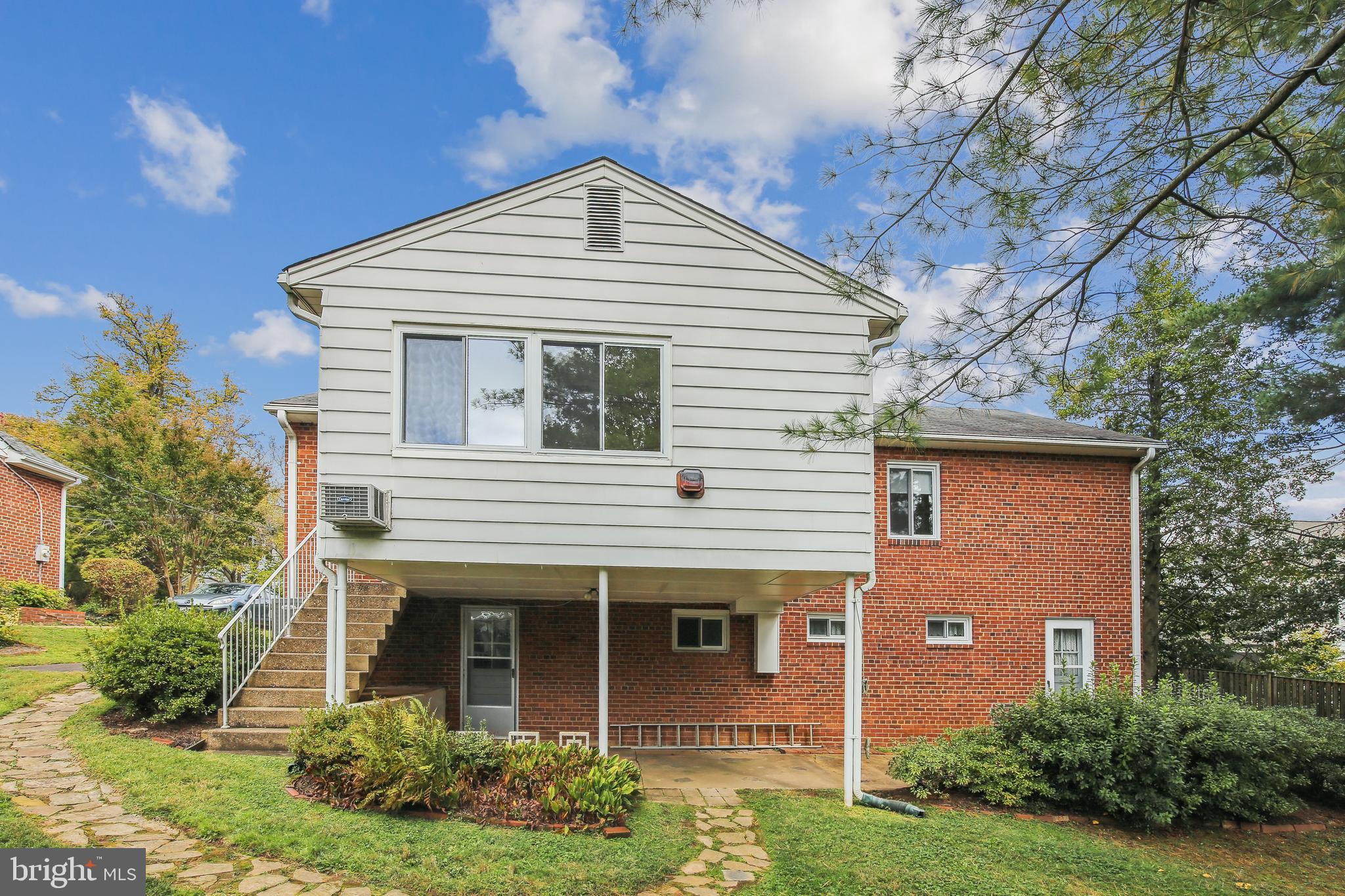 BERKSHIRE OAKWOOD - Residential