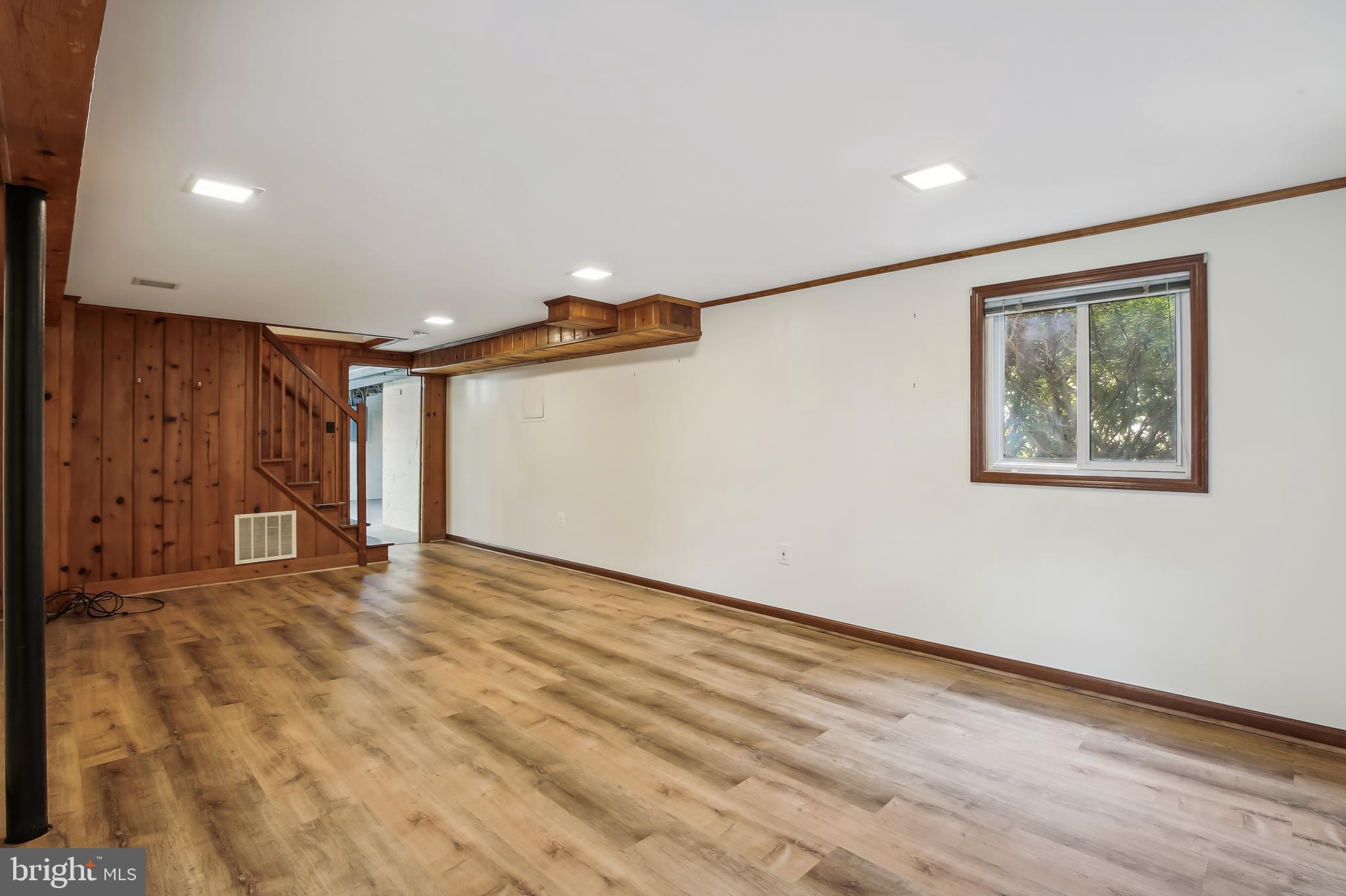 BERKSHIRE OAKWOOD - Residential