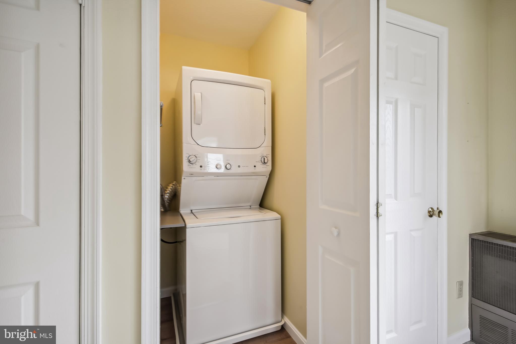 BERKSHIRE OAKWOOD - Residential