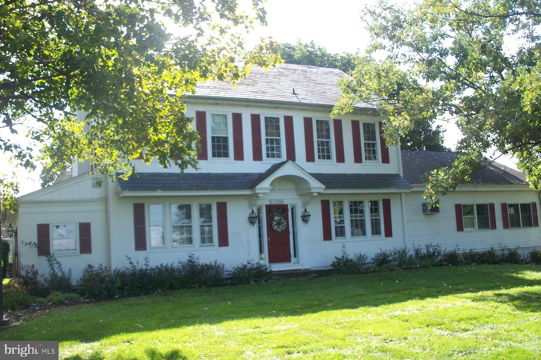 1915 NASHMONT COURT