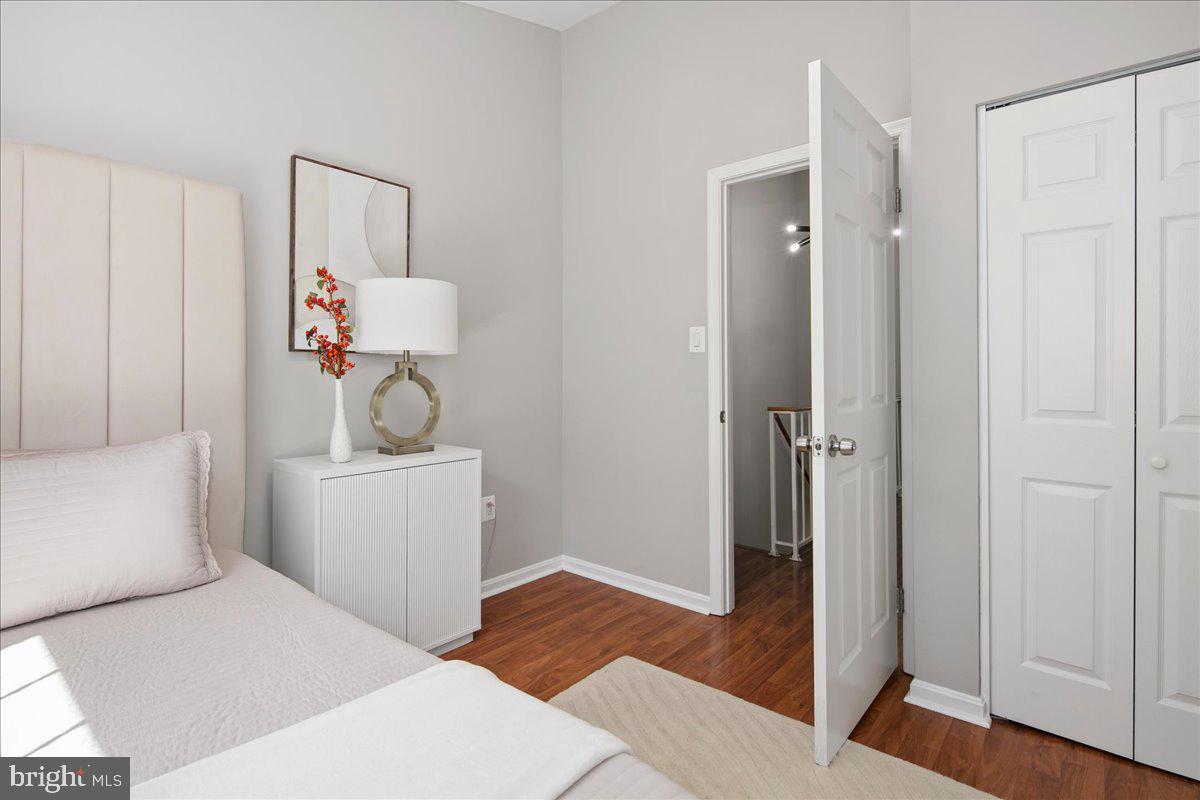 HUNTER VILLAGE - Residential