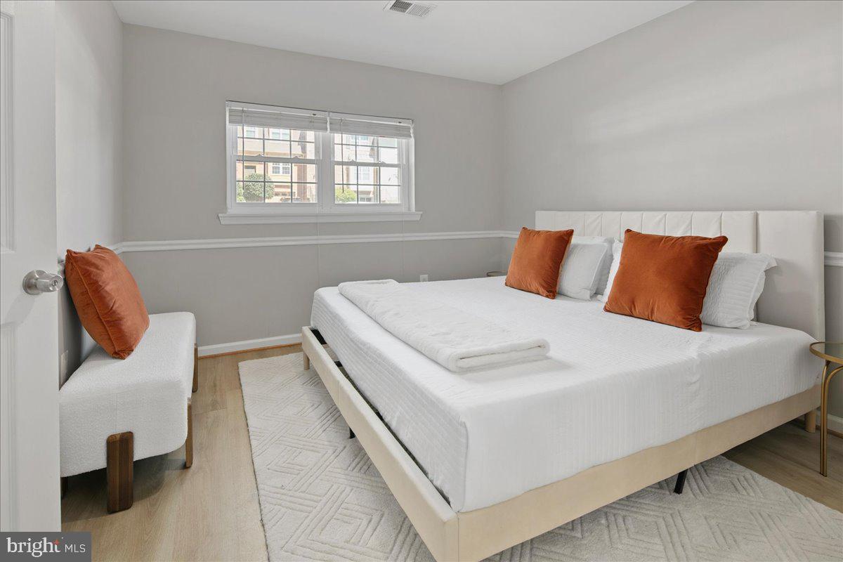 HUNTER VILLAGE - Residential