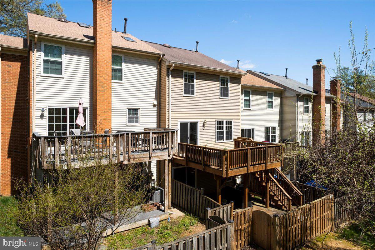 HUNTER VILLAGE - Residential