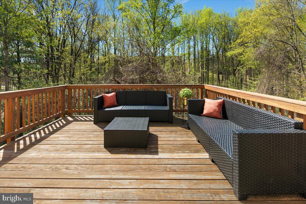 HUNTER VILLAGE - Residential