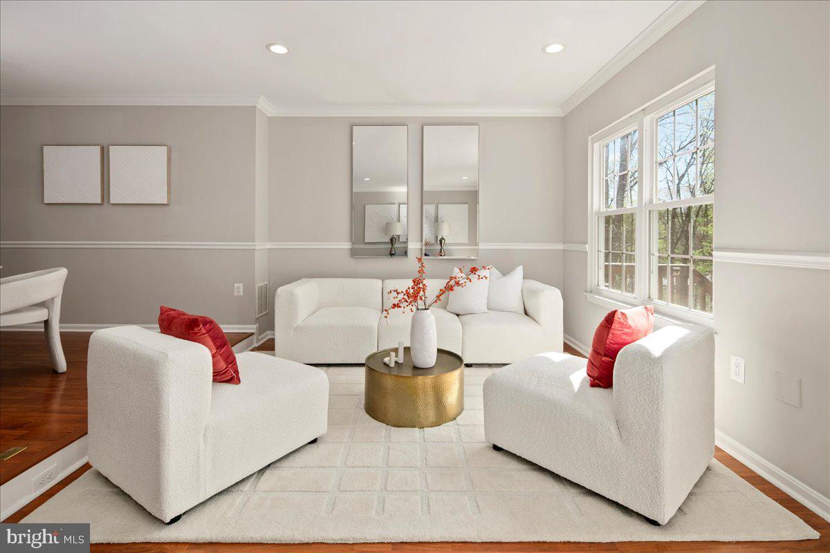 HUNTER VILLAGE - Residential