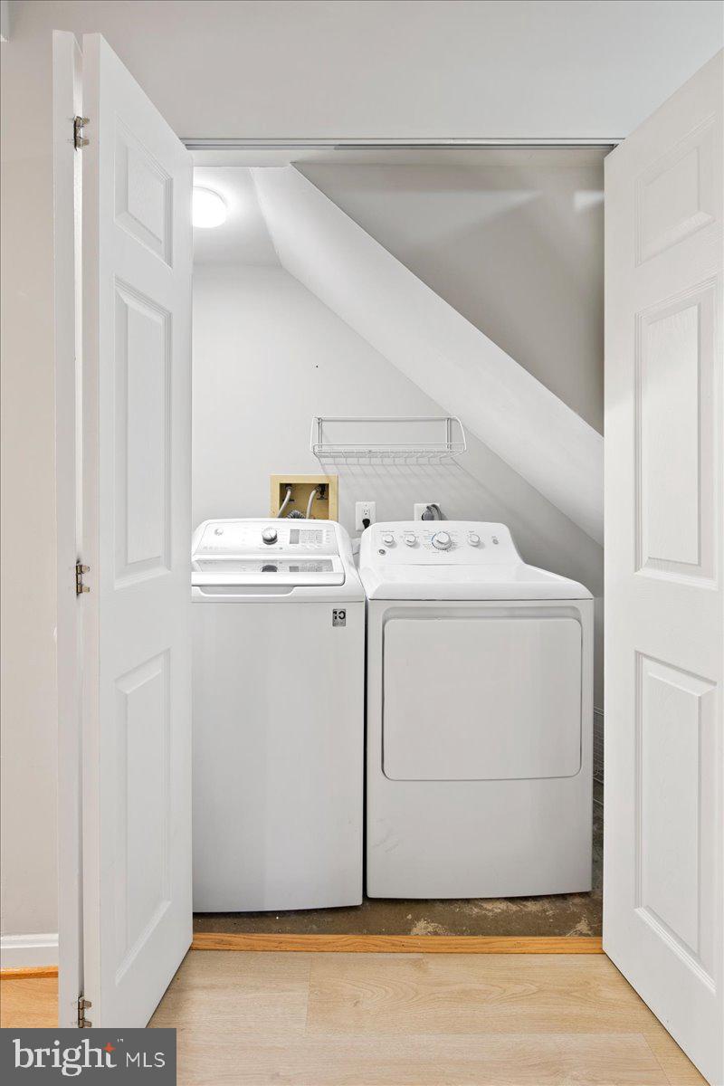 HUNTER VILLAGE - Residential