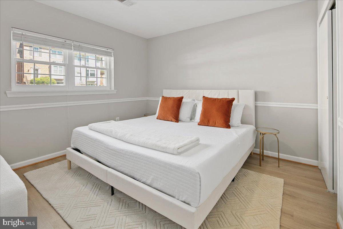 HUNTER VILLAGE - Residential