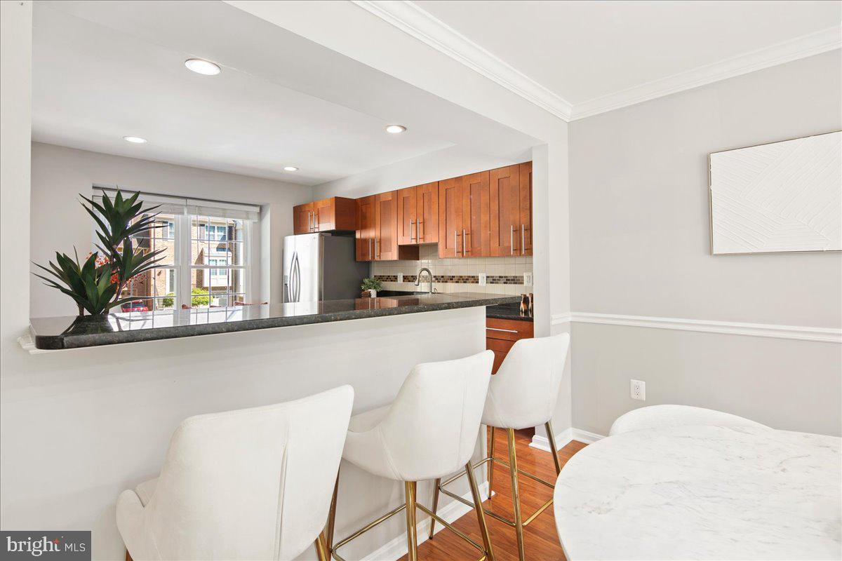 HUNTER VILLAGE - Residential