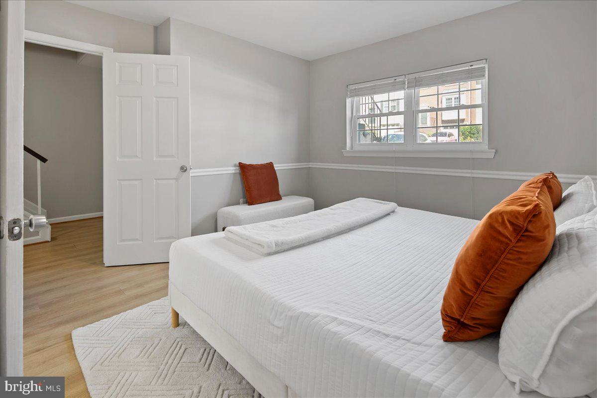 HUNTER VILLAGE - Residential