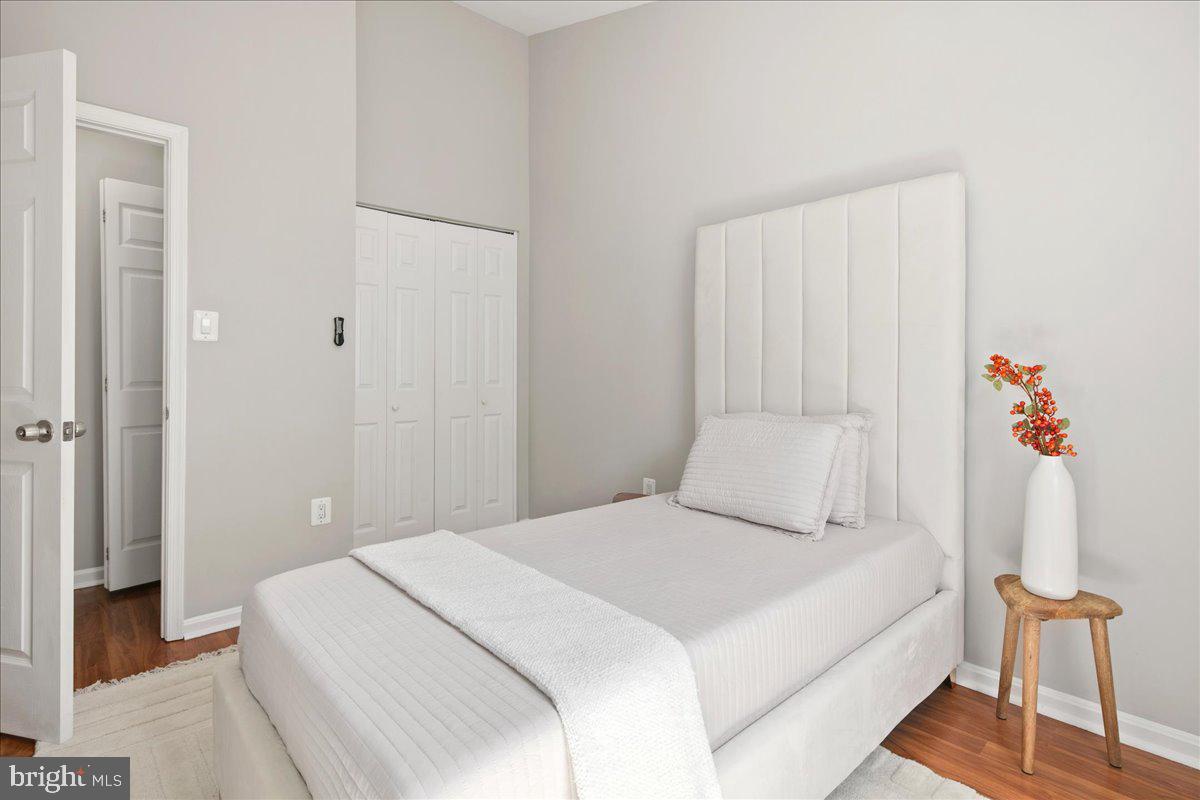 HUNTER VILLAGE - Residential