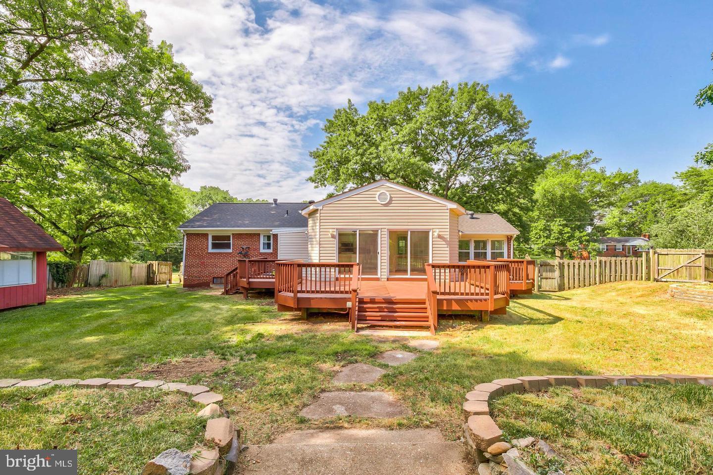 BEVERLY FOREST - Residential