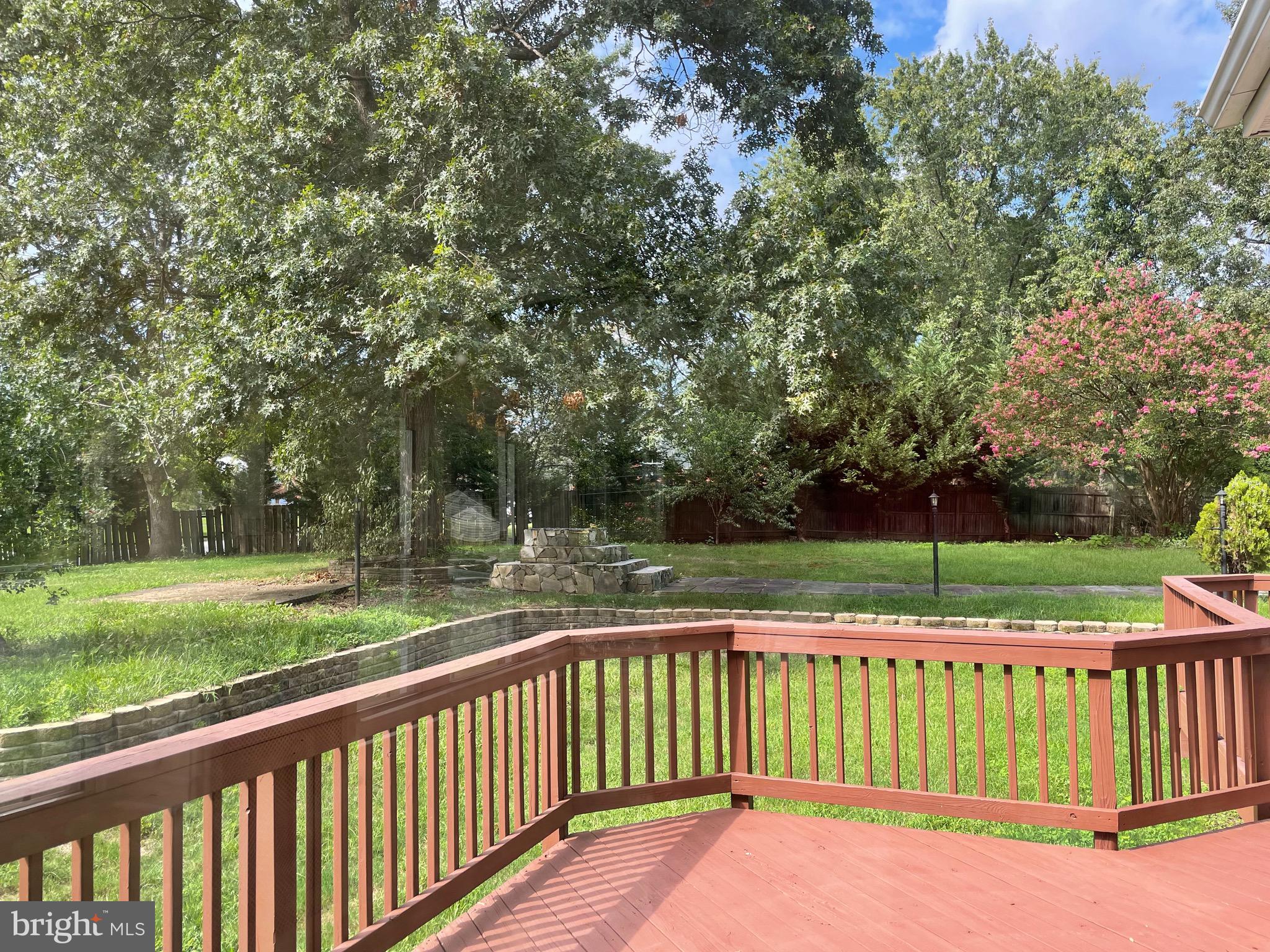 BEVERLY FOREST - Residential