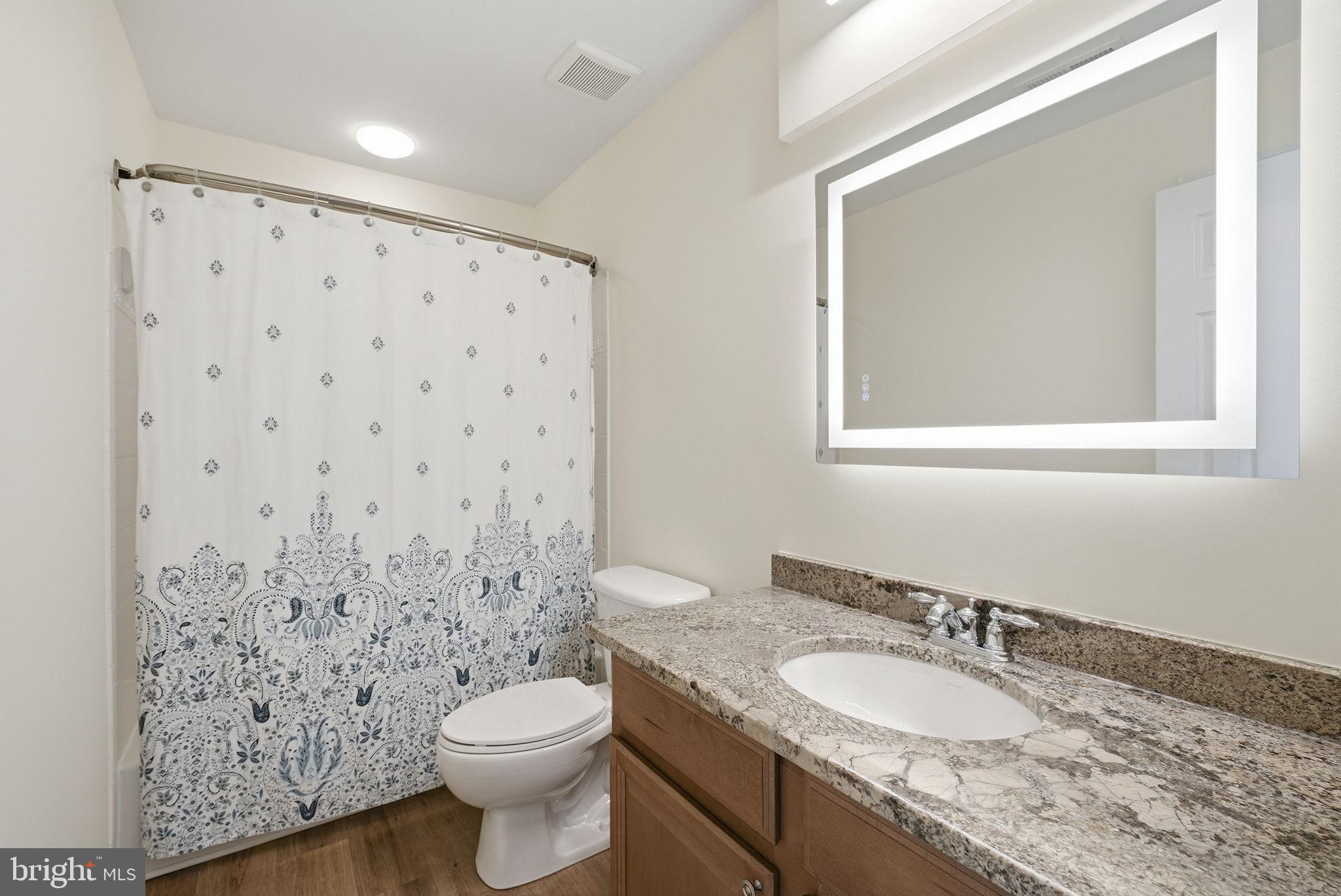 NEW DOMINION HUNT ESTATE - Residential