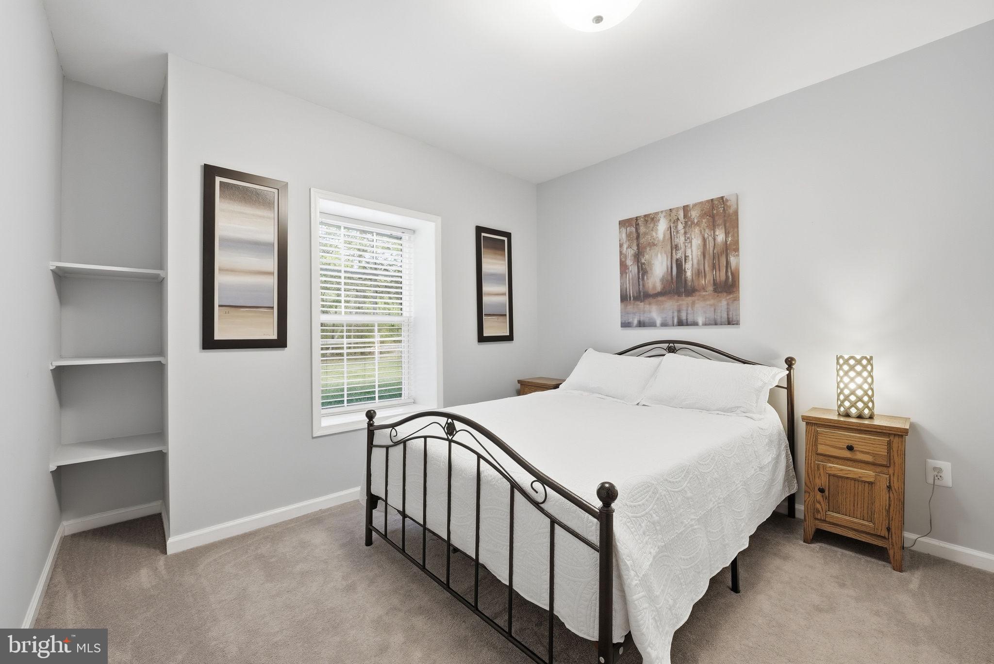 NEW DOMINION HUNT ESTATE - Residential