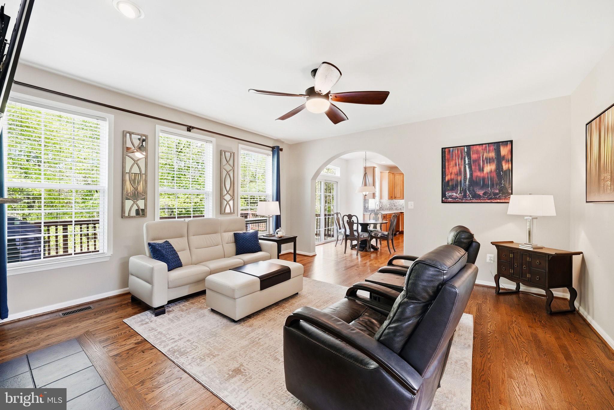 NEW DOMINION HUNT ESTATE - Residential