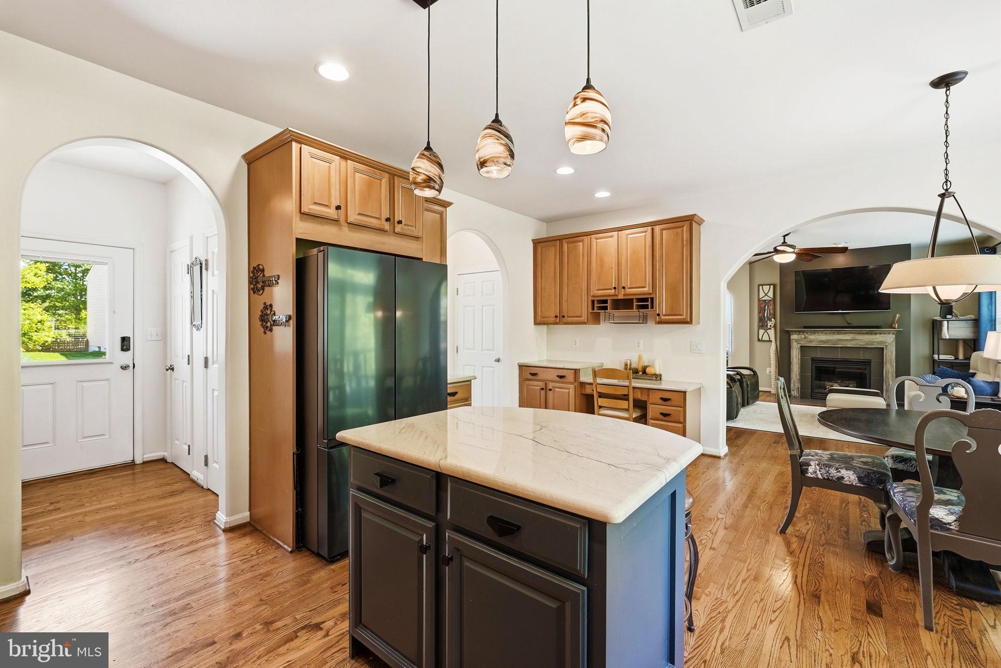 NEW DOMINION HUNT ESTATE - Residential