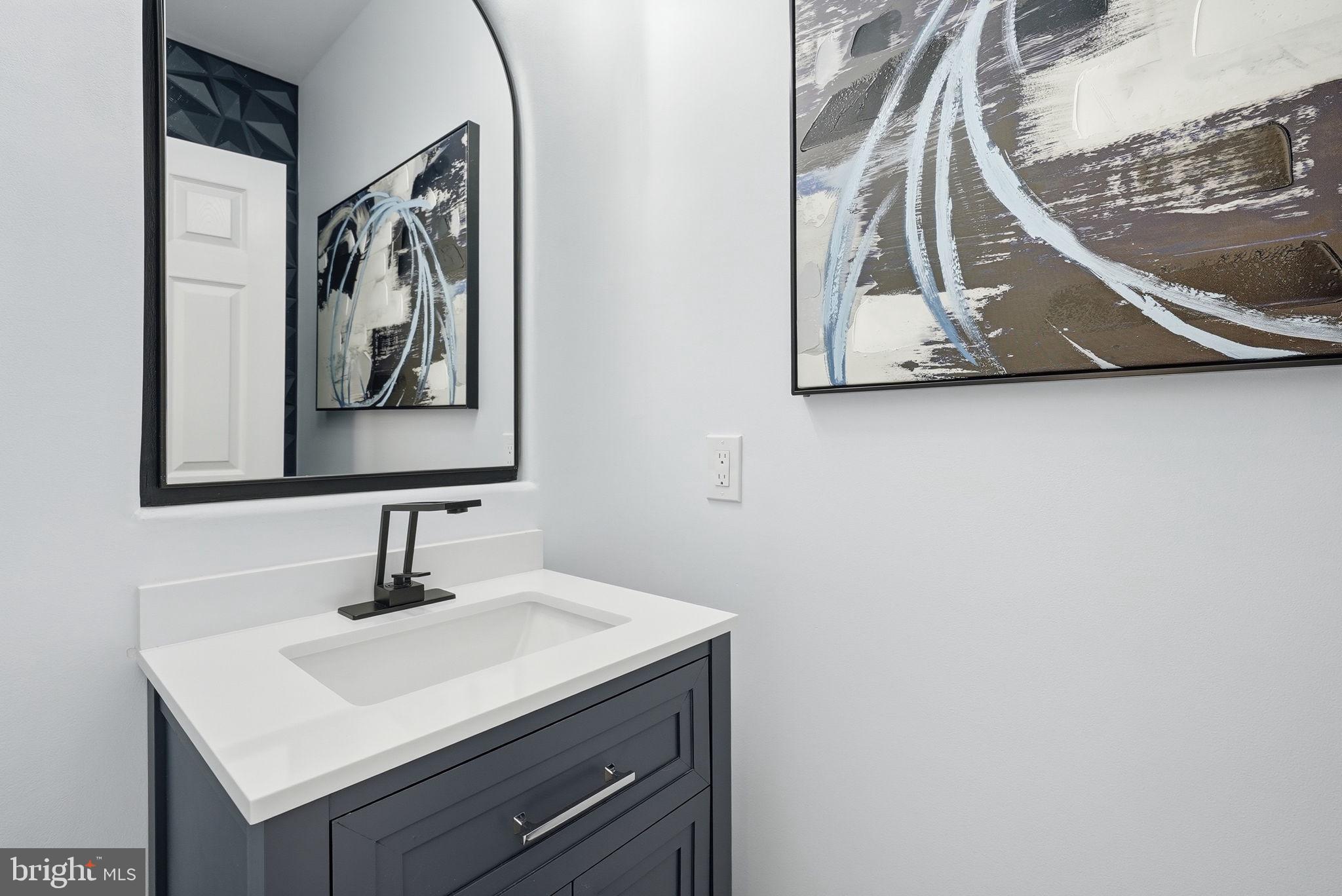 NEW DOMINION HUNT ESTATE - Residential