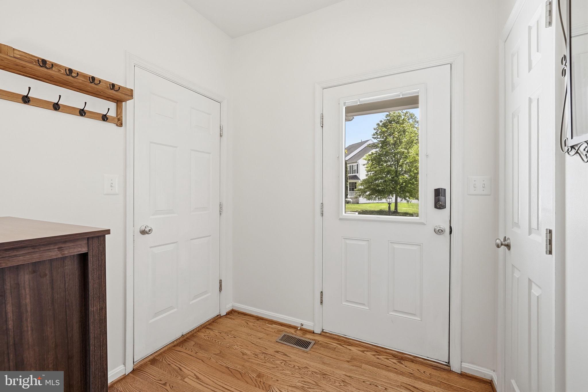 NEW DOMINION HUNT ESTATE - Residential