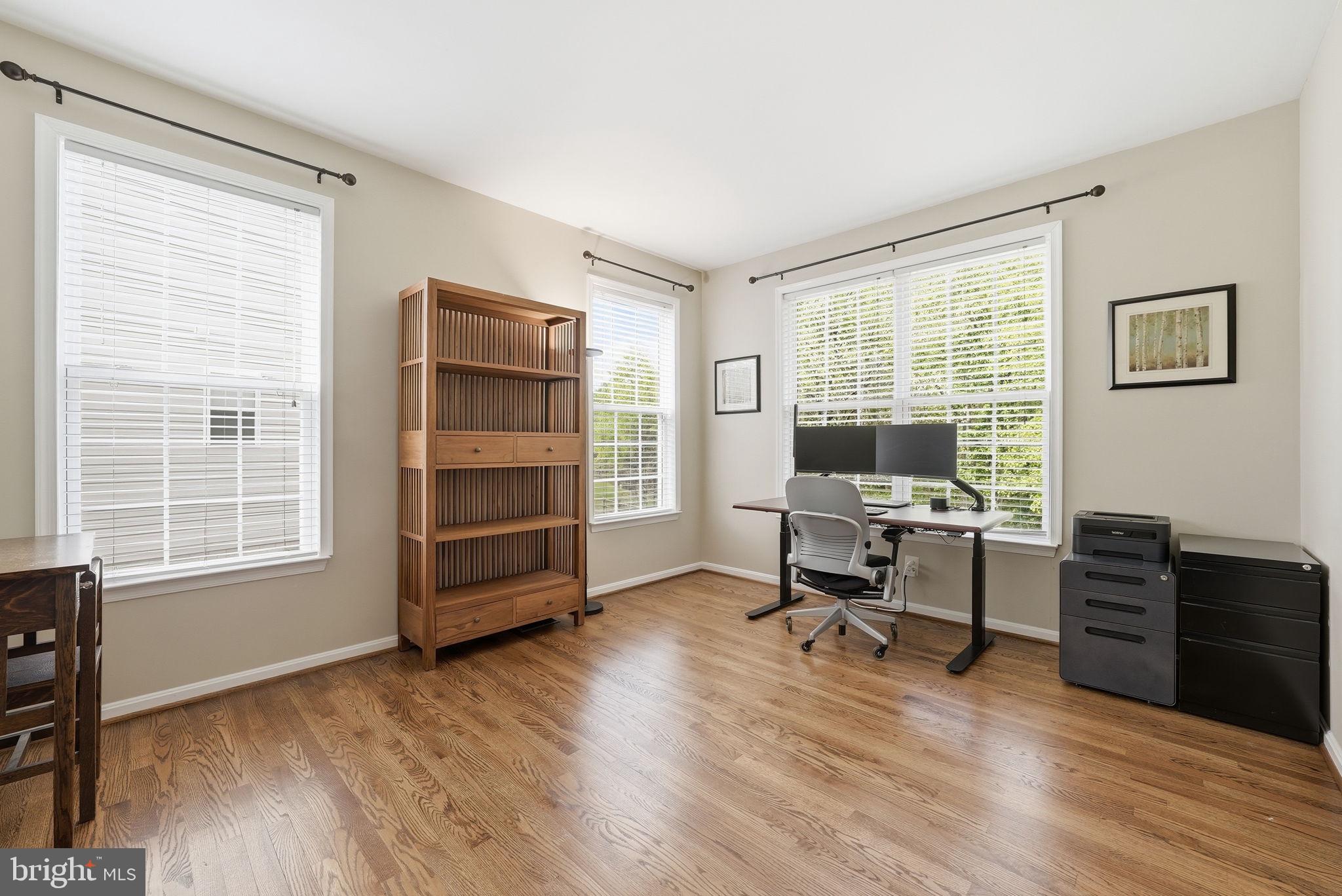 NEW DOMINION HUNT ESTATE - Residential