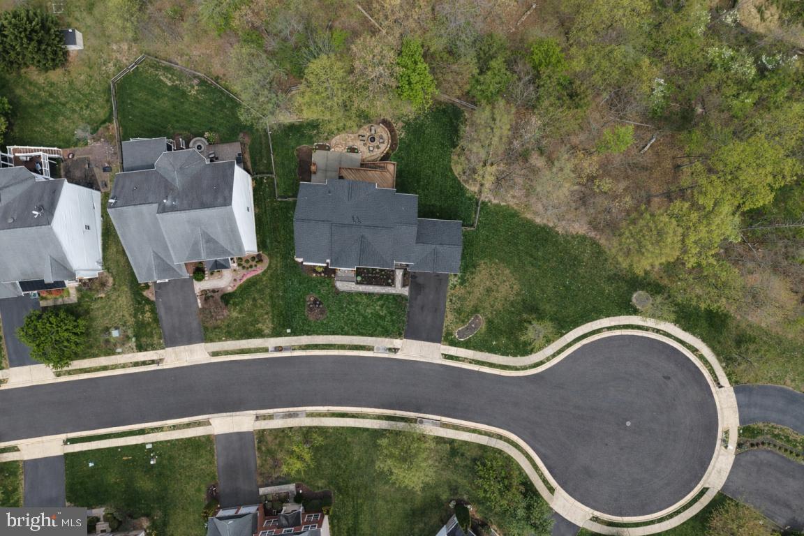 NEW DOMINION HUNT ESTATE - Residential