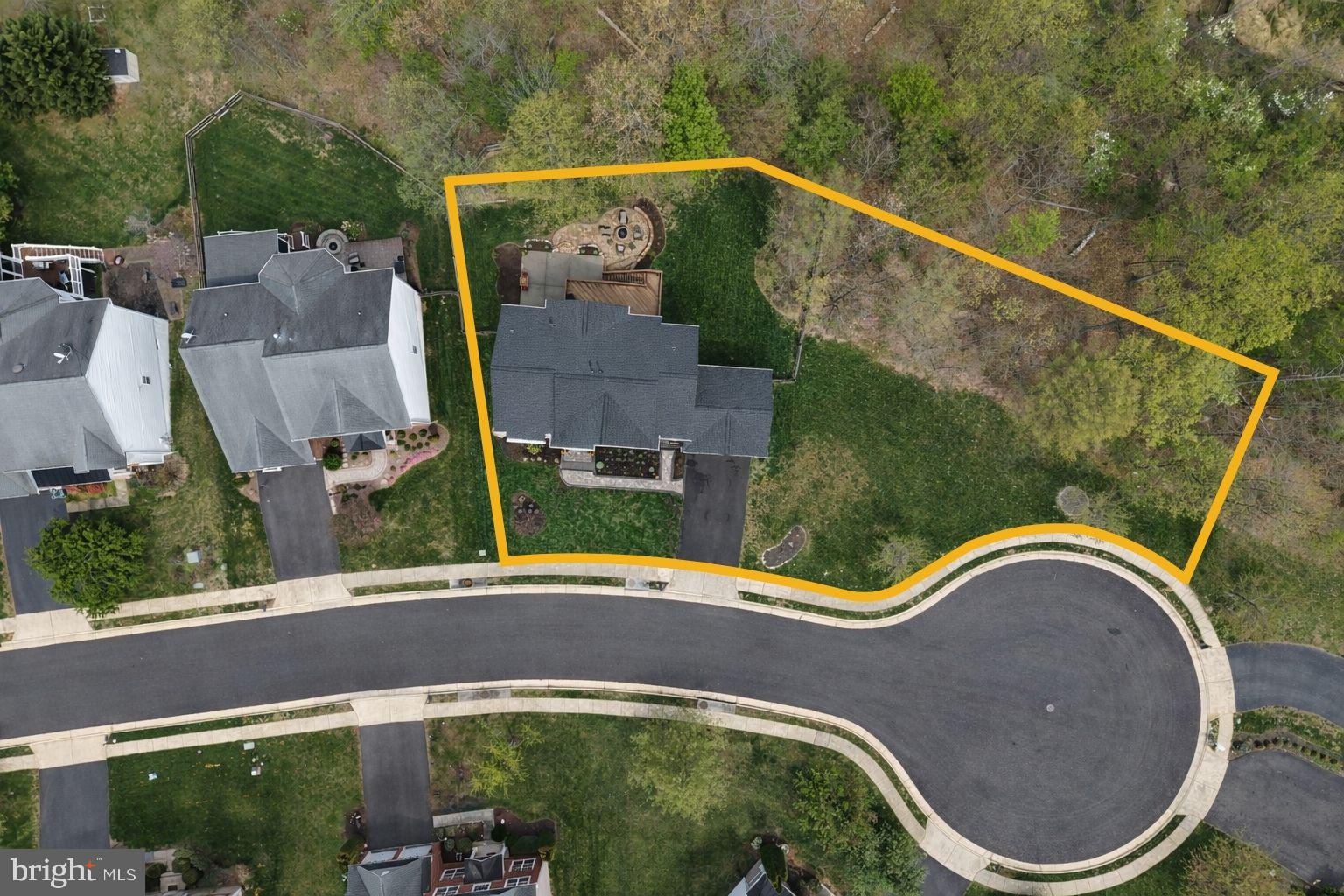 NEW DOMINION HUNT ESTATE - Residential