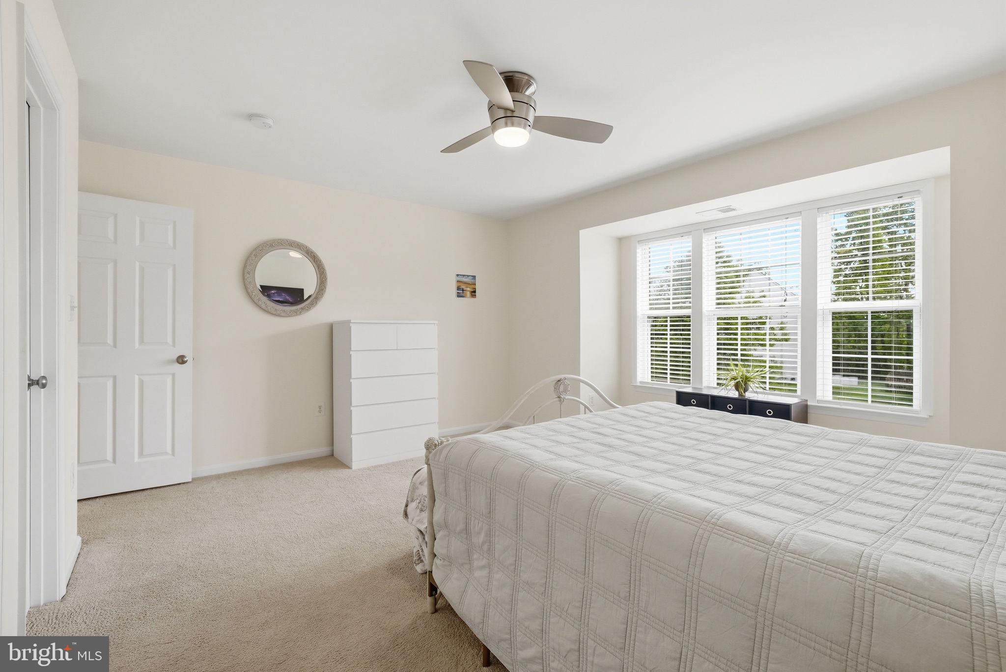 NEW DOMINION HUNT ESTATE - Residential