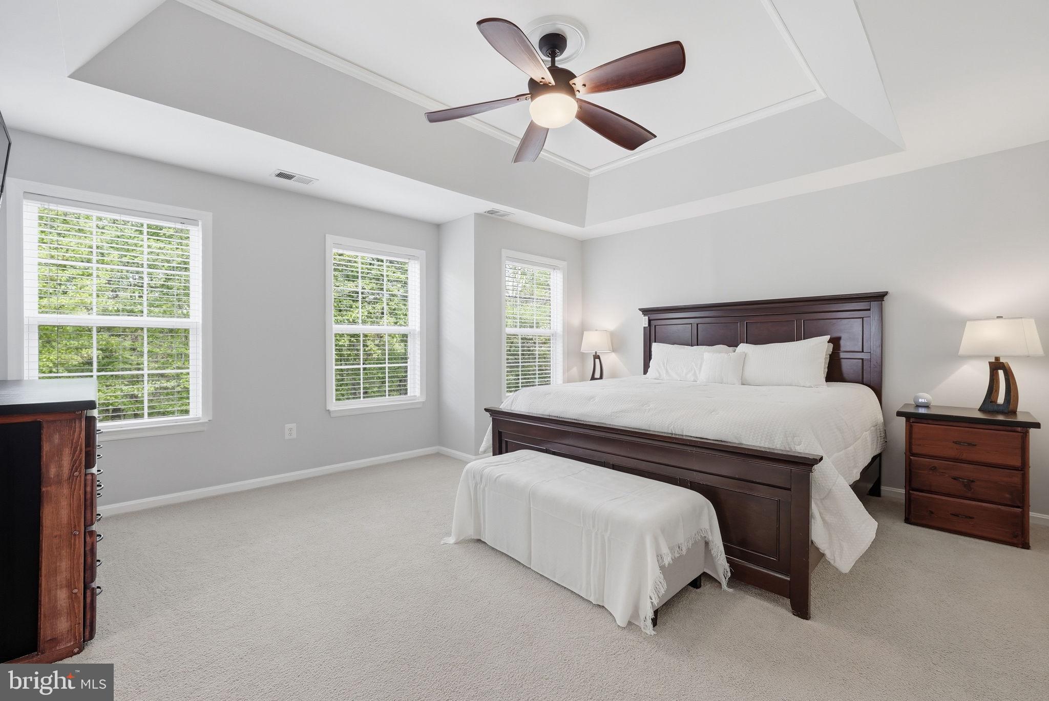 NEW DOMINION HUNT ESTATE - Residential