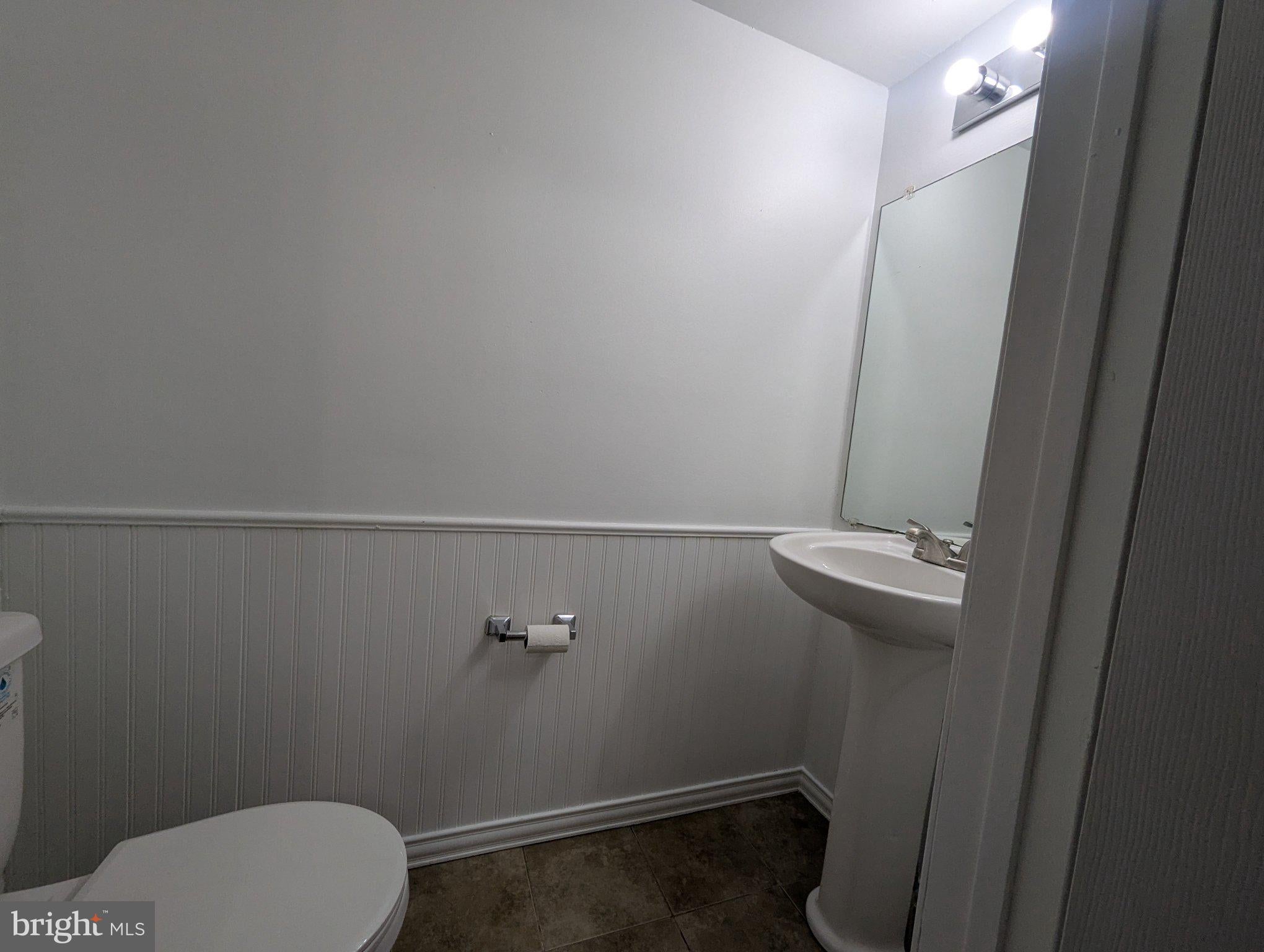 525 W 3RD STREET