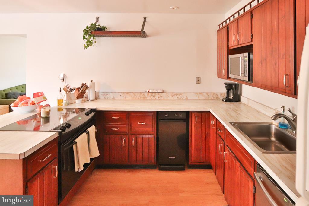 ROSS COVE - Residential