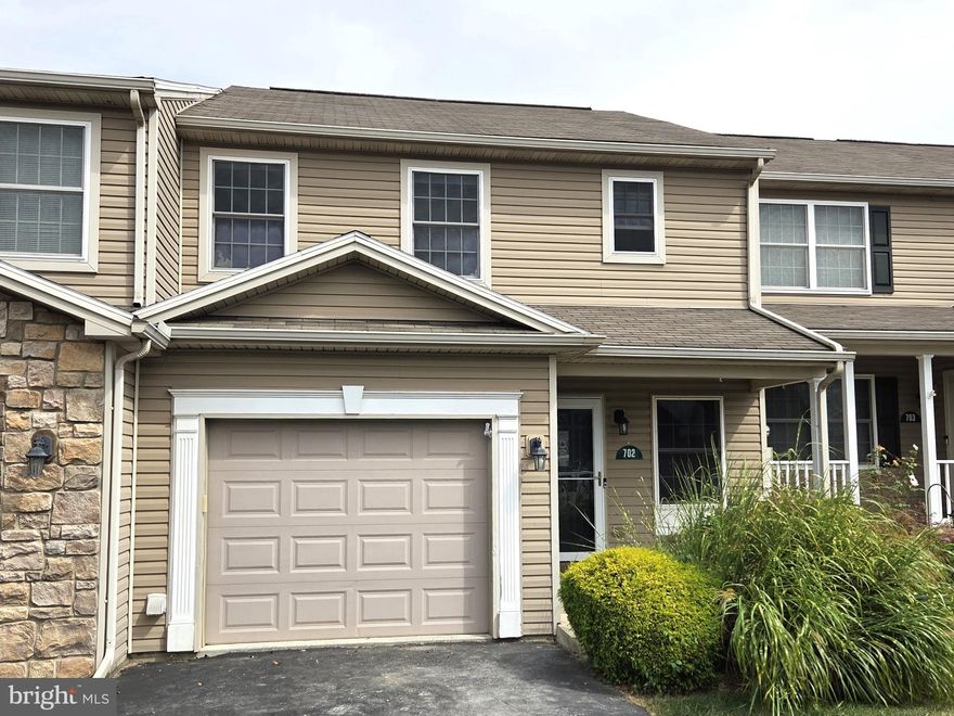 Welcome to Ivy Ridge! This  3 bedroom, 2.5 bath condominium features an integral garage, finished walk-out lower level, eat-in kitchen with breakfast bar and private rear deck overlooking woods. Recent updates include NEW Gas furnace 2020, Central air 2020, countertops and backsplash 2024, Microwave 2024, Stove 2022, Dishwasher 2022 & Refrigerator 2022. The second level offer 3 bedrooms with vaulted ceilings and 2 full baths, including an owner's suite with private bath. Some additional improvements and cosmetic touches would restore this home to its full glory. Located on a private, low traffic street, this home is still close to shopping, highways and many other amenities.