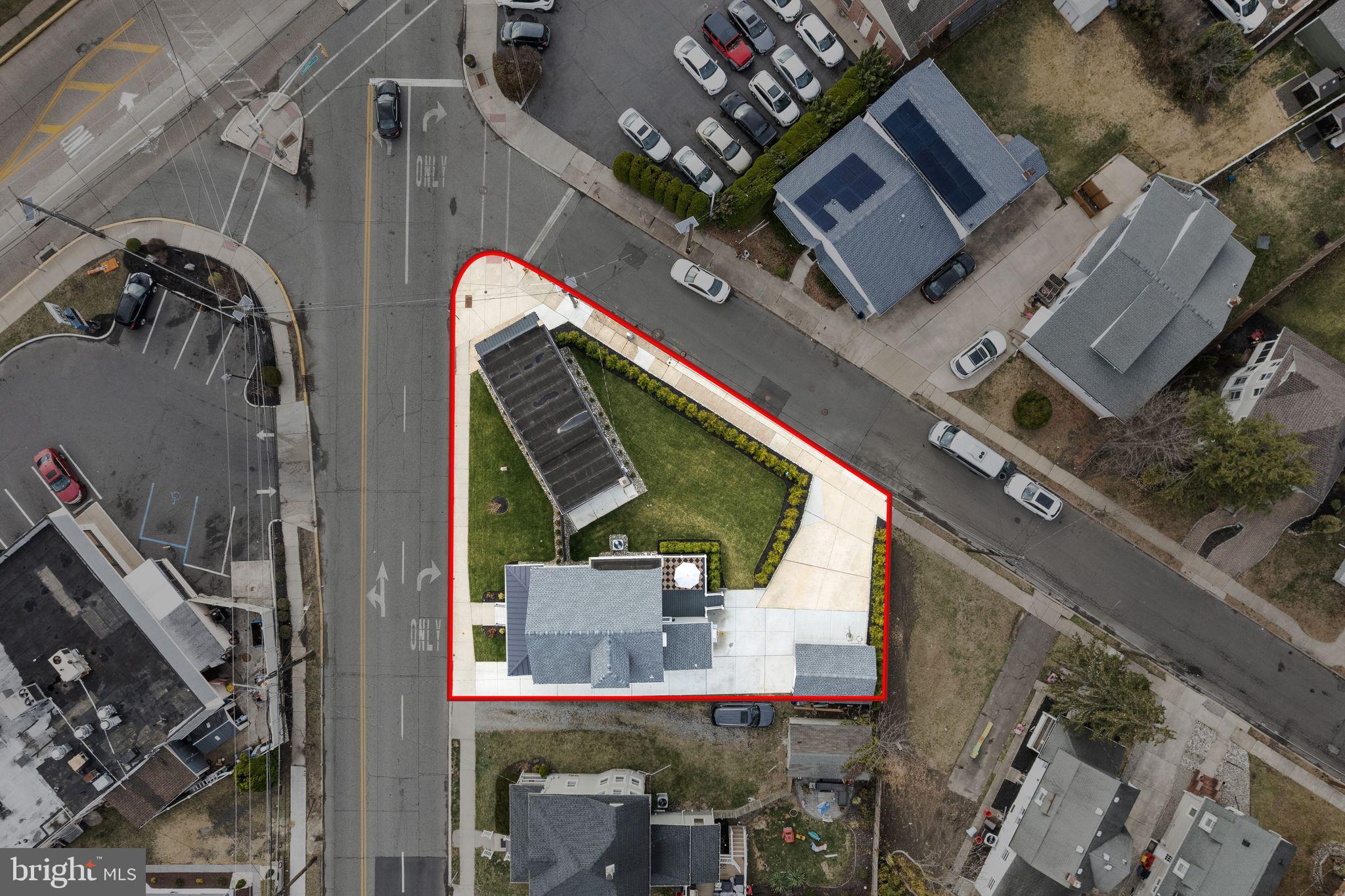 1 MAPLE AVENUE