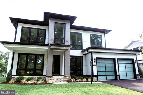 4353 STARR JORDAN DRIVE ANNANDALE VA 22003