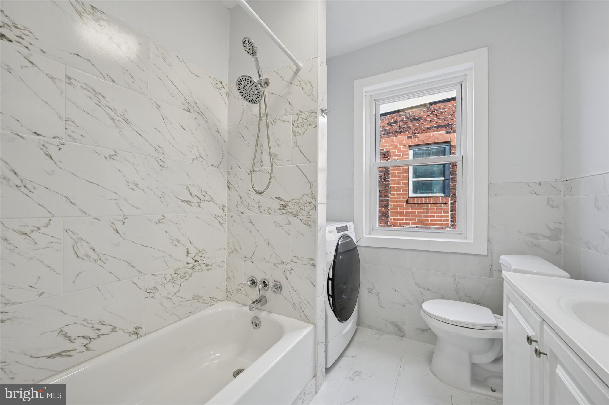 UNIVERSITY CITY - Residential Lease