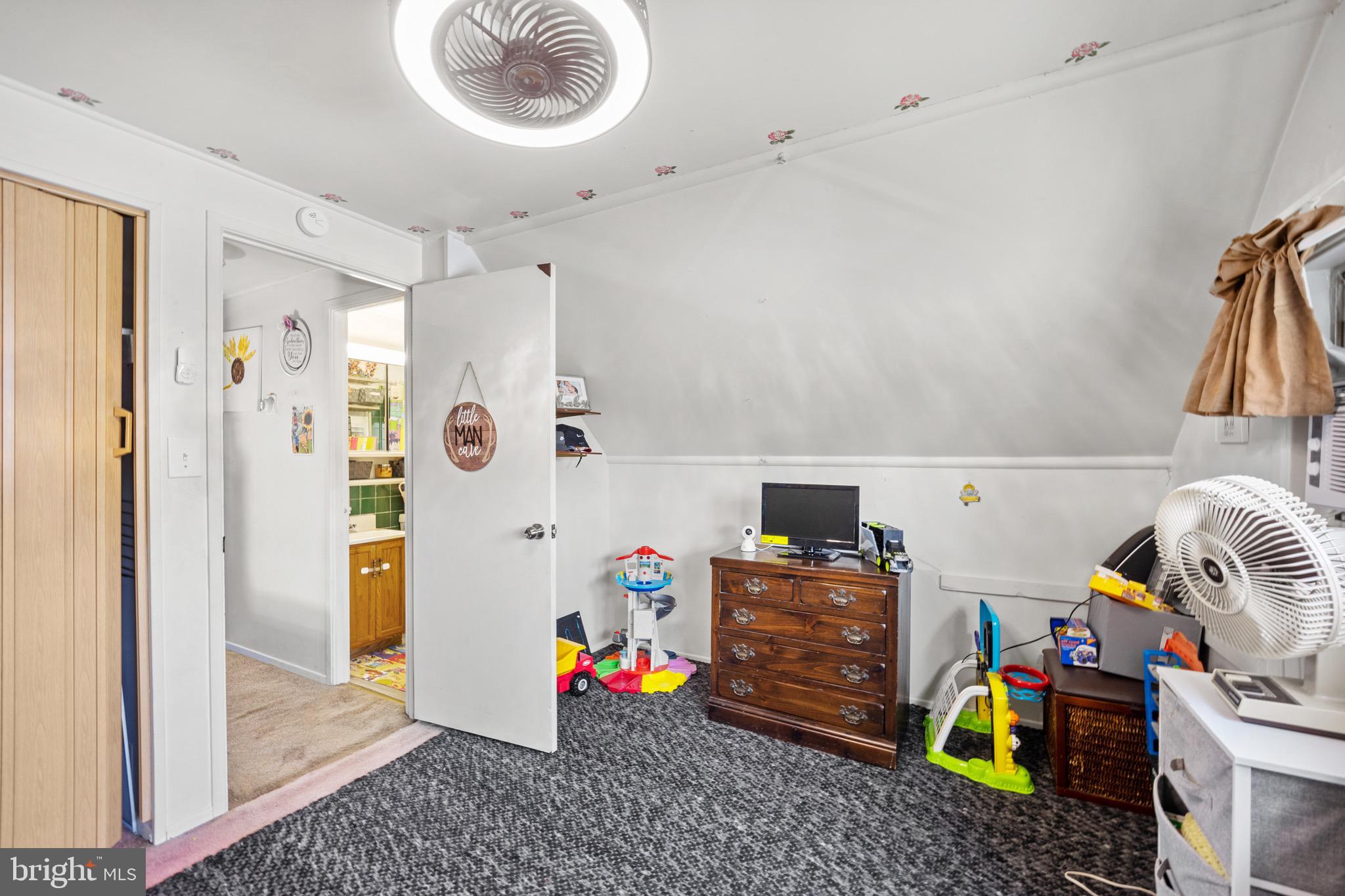 MILL CREEK FALLS - Residential