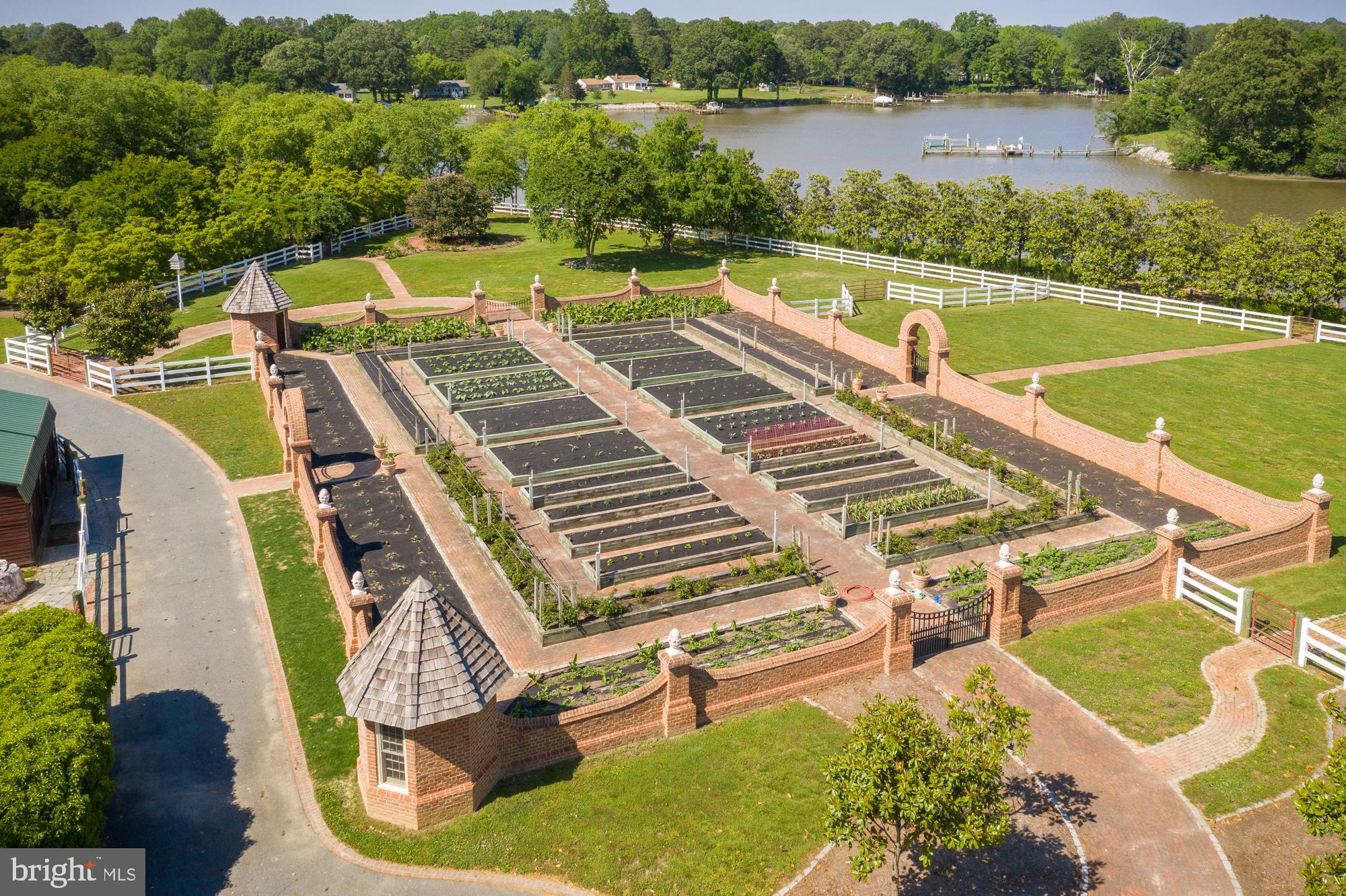 QUAILSAR - Residential