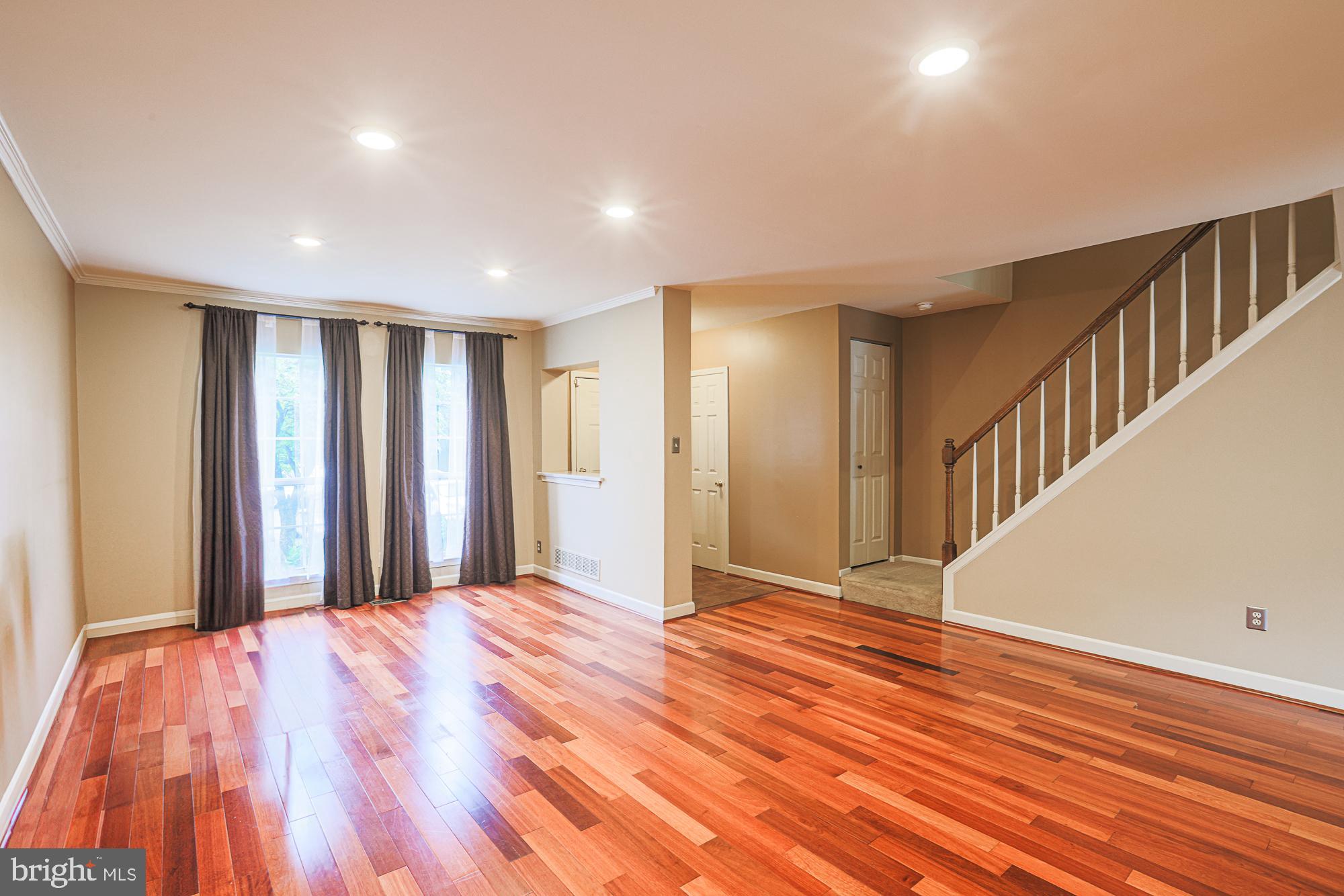 CROMWELL STATION - Residential