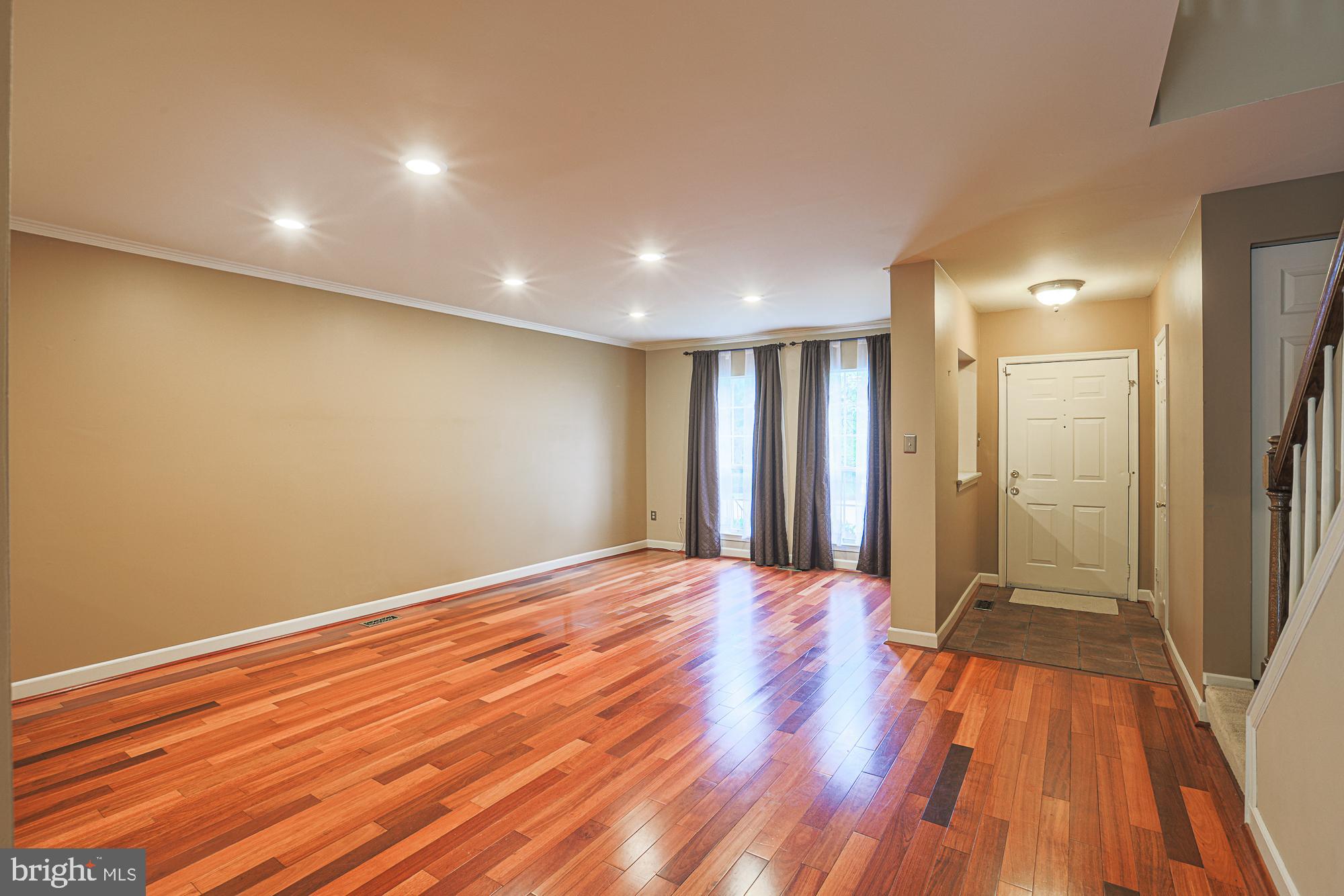 CROMWELL STATION - Residential