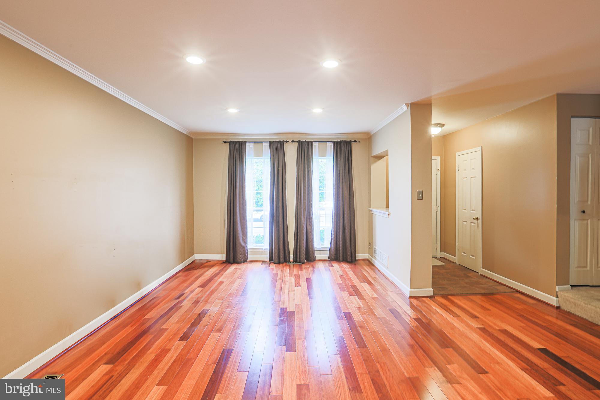 CROMWELL STATION - Residential