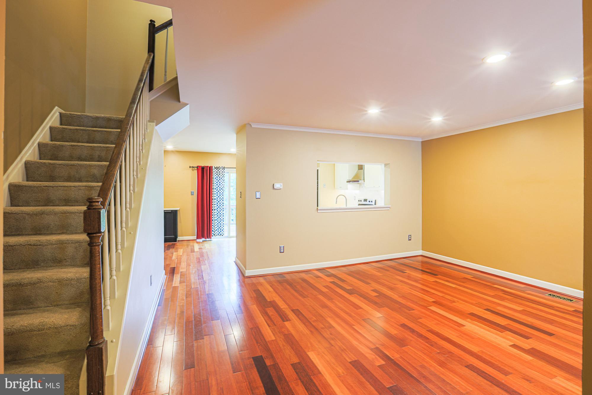 CROMWELL STATION - Residential