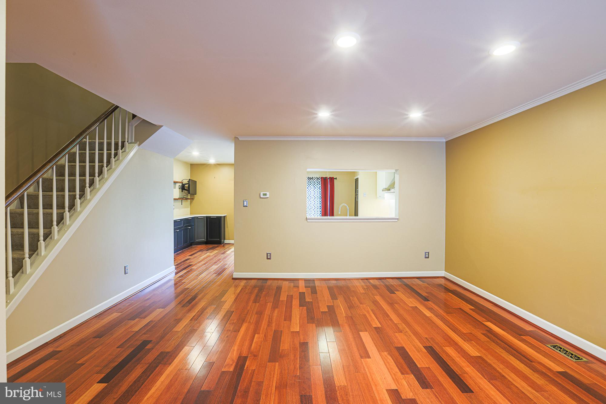 CROMWELL STATION - Residential