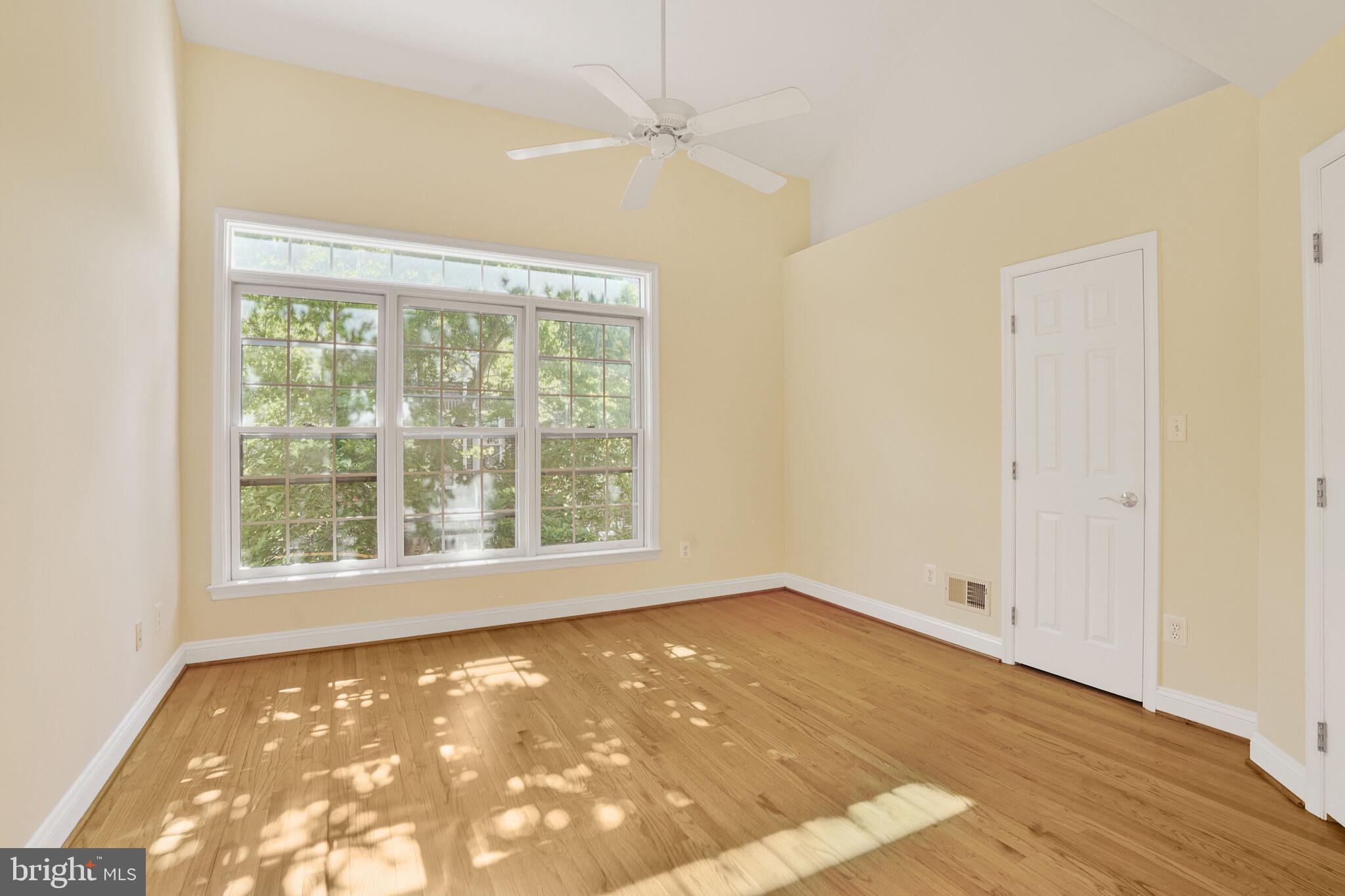 RIVERGATE - Residential