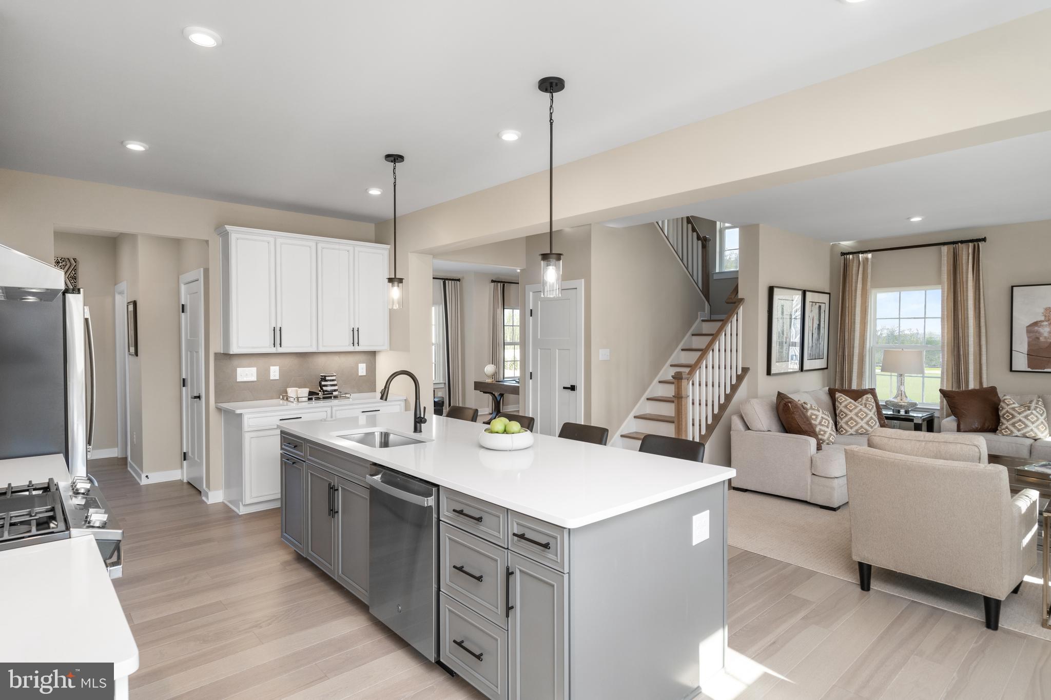 CANTER CREEK - Residential