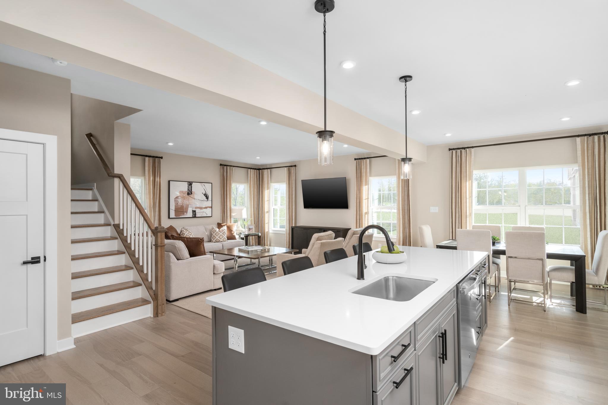 CANTER CREEK - Residential